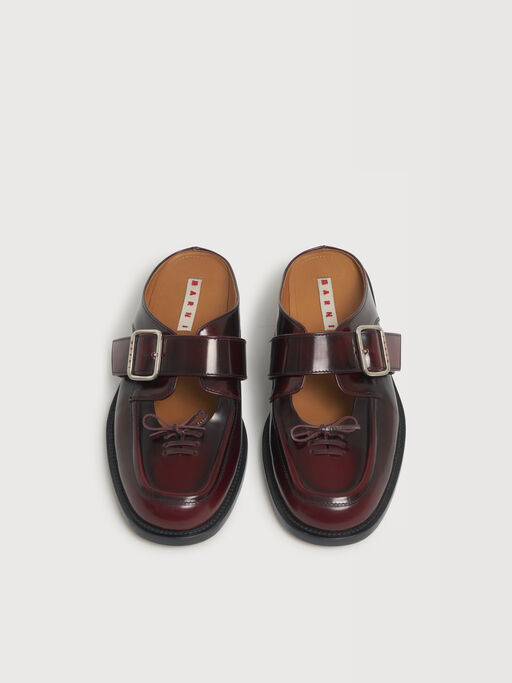 Burgundy leather buckle sabot - Sandals