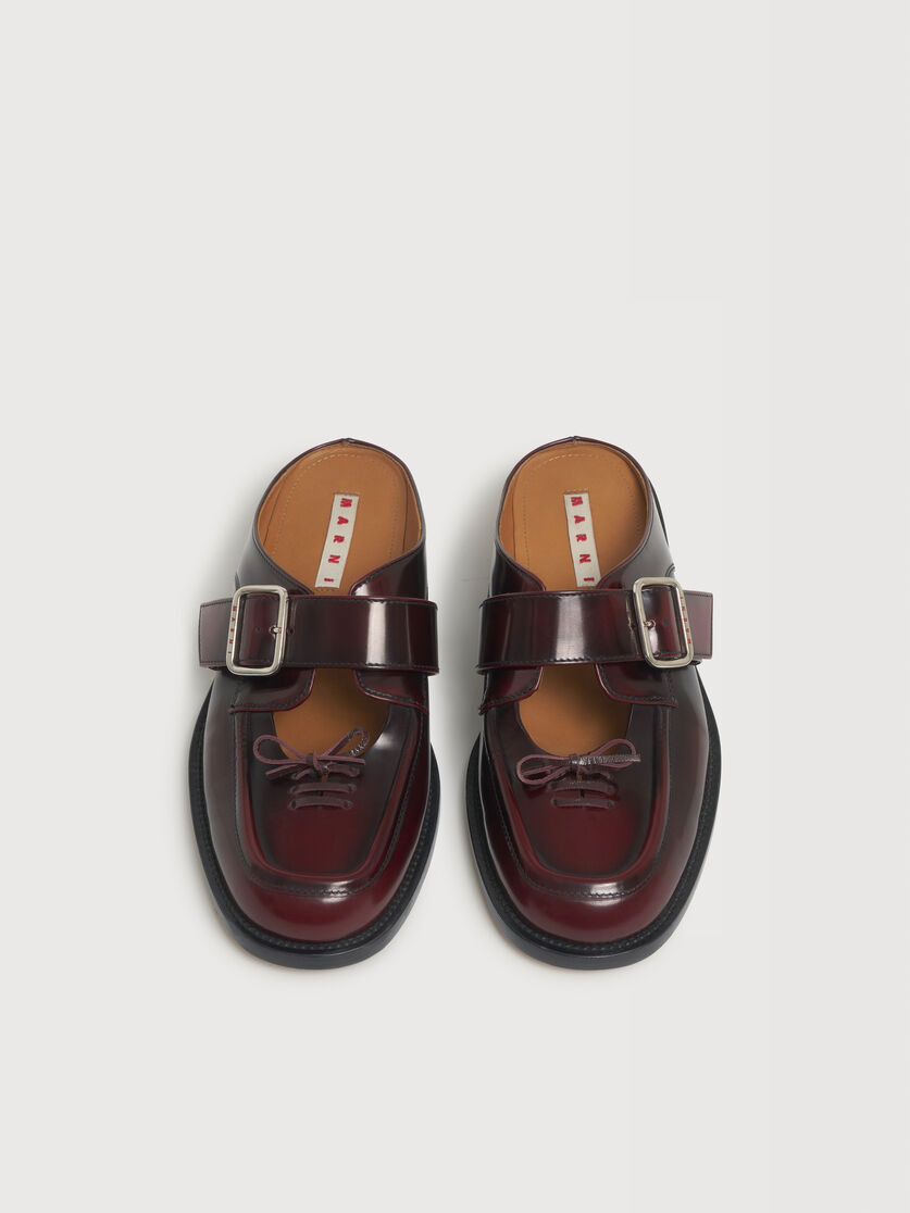 Burgundy leather buckle sabot, Image 4