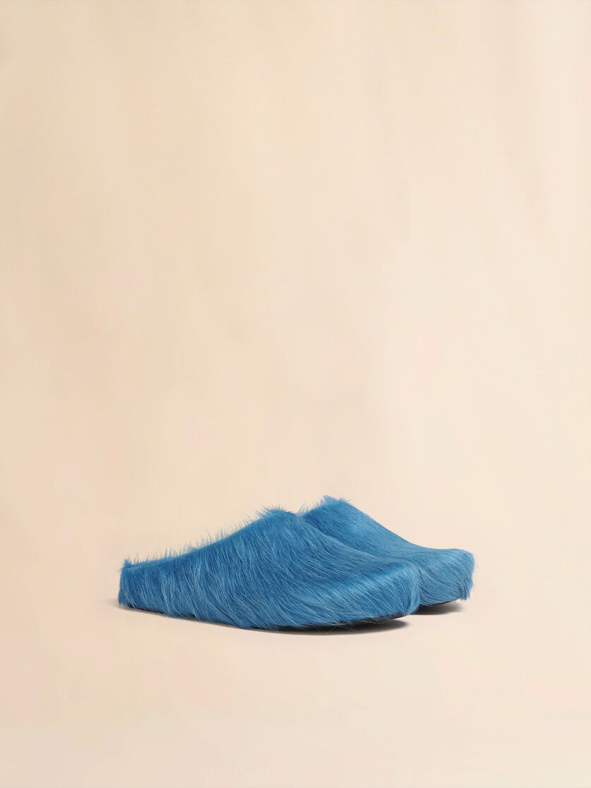 Blue long hair calfskin Fussbett sabot - Clogs - Image 2