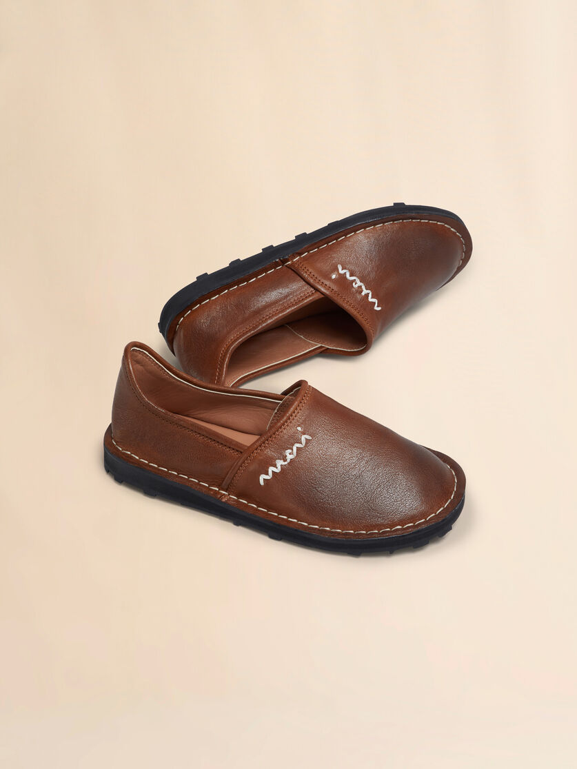 Mocasín slip-on de piel azul con bordado Marni Symbol - Mocassins - Image 4