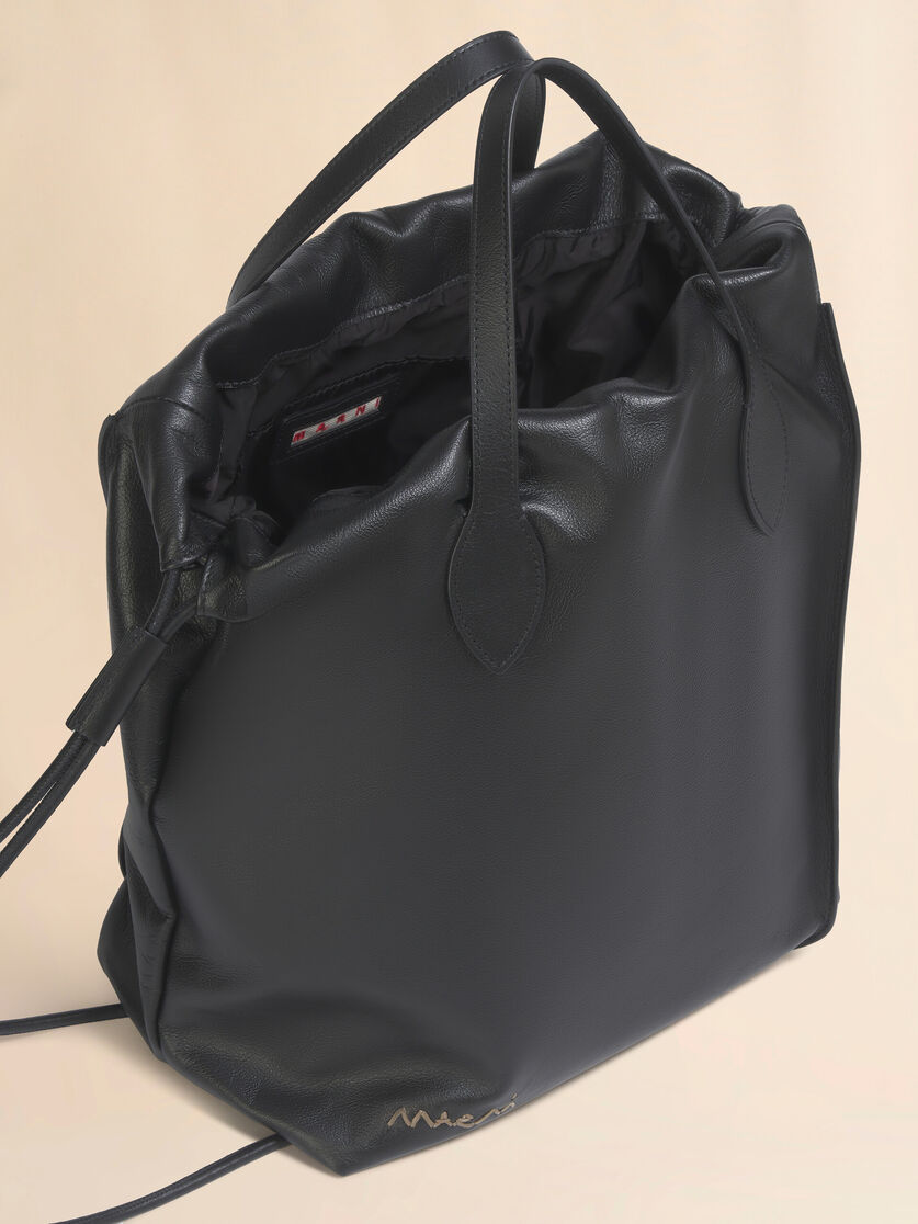 Black leather Scrunchie backpack, Image 4