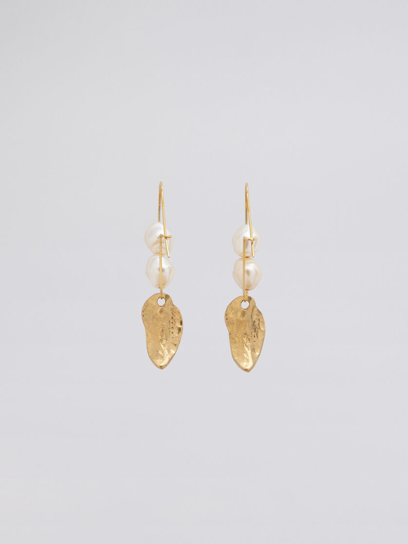 NATURE leverback earrings in gold-tone metal with pearls and leaf - Earrings - Image 2