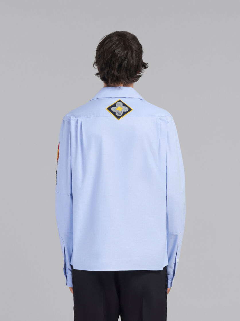 ブルー コットン オックスフォード地シャツ、パッチ付き - シャツ - Image 3