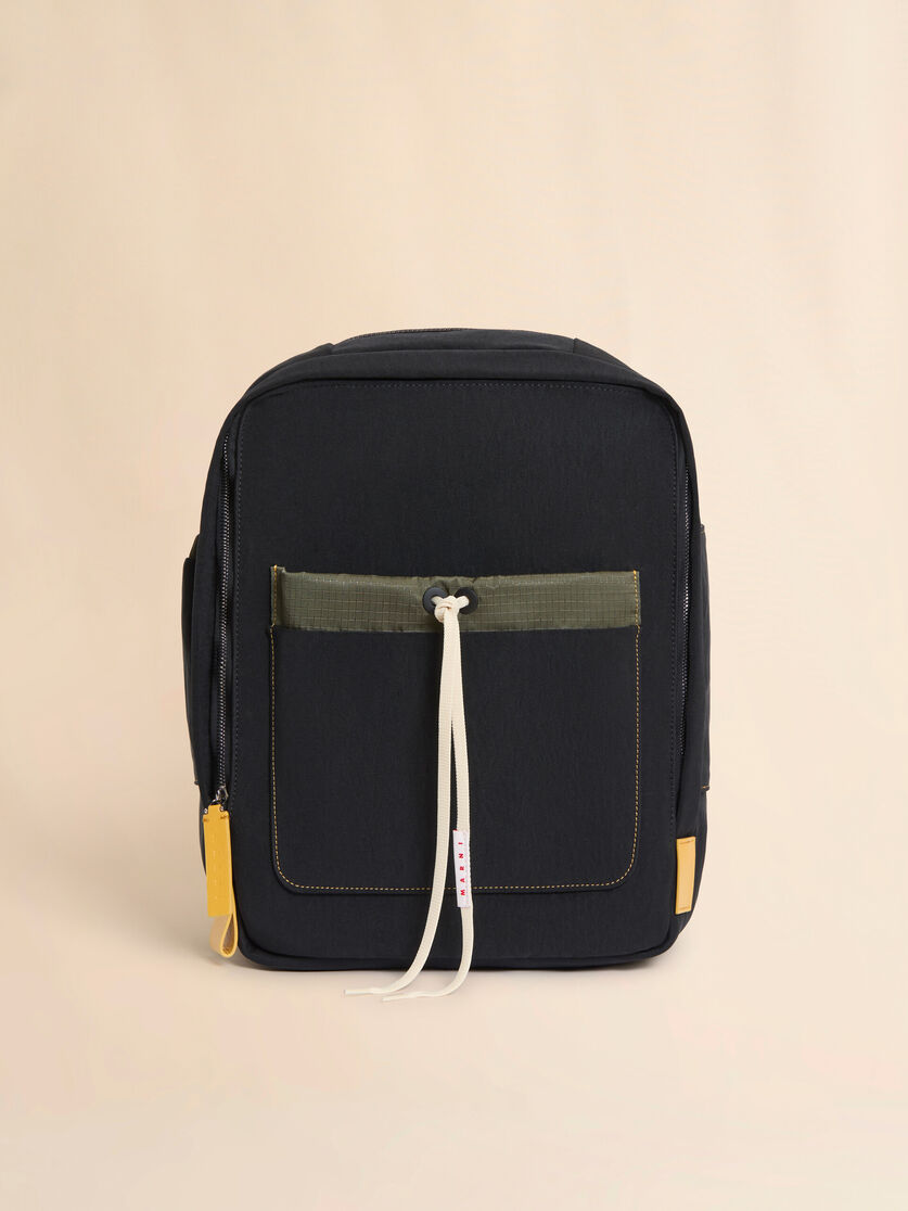 ブラック テクニカルファブリック製バックパック, Image 1