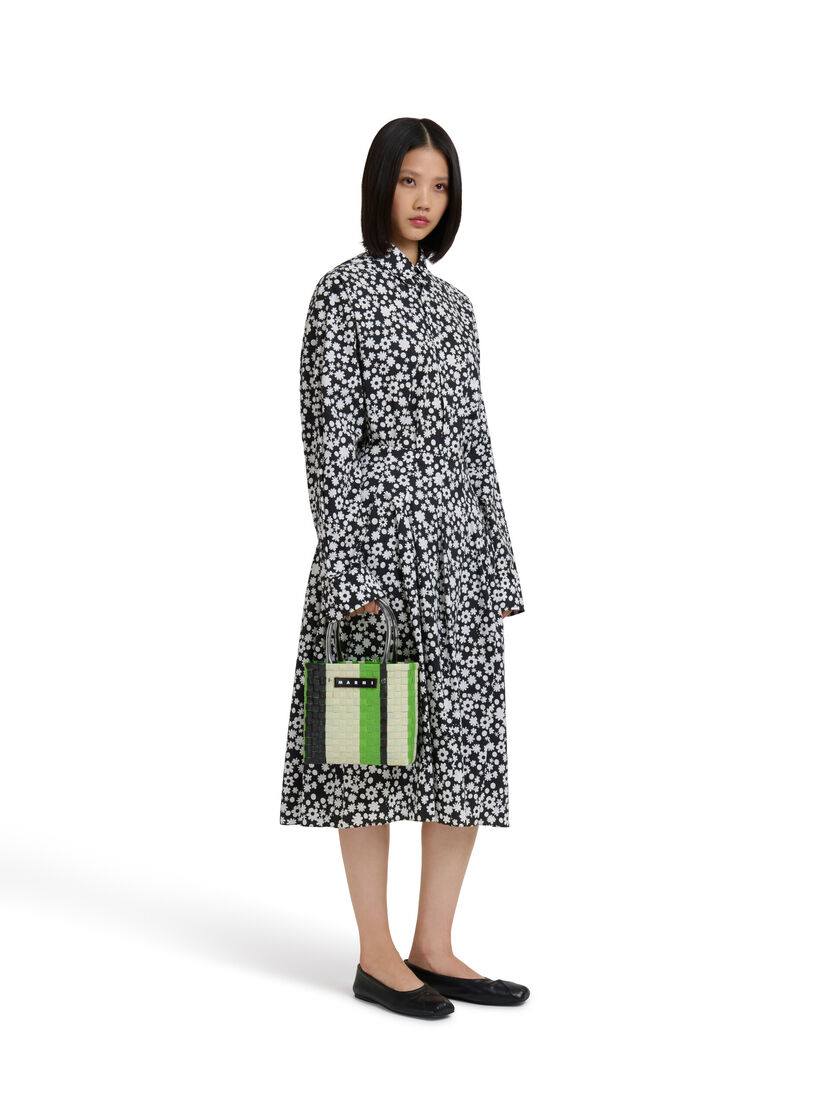 イリスブルー MARNI MARKET MINI STRIPE BASKET - ショッピングバッグ - Image 2