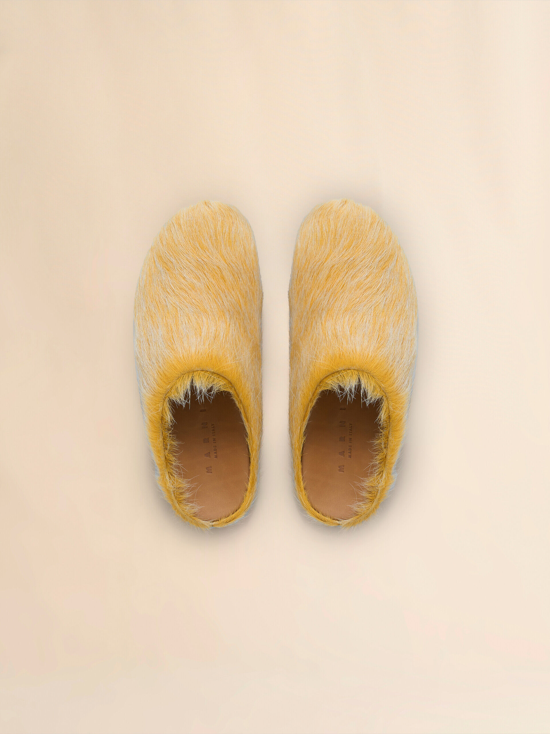 【関税込み】Marni イエロー Fussbett サボ スリッパ Yellow long hair calfskin Fussbett sabot | Marni
