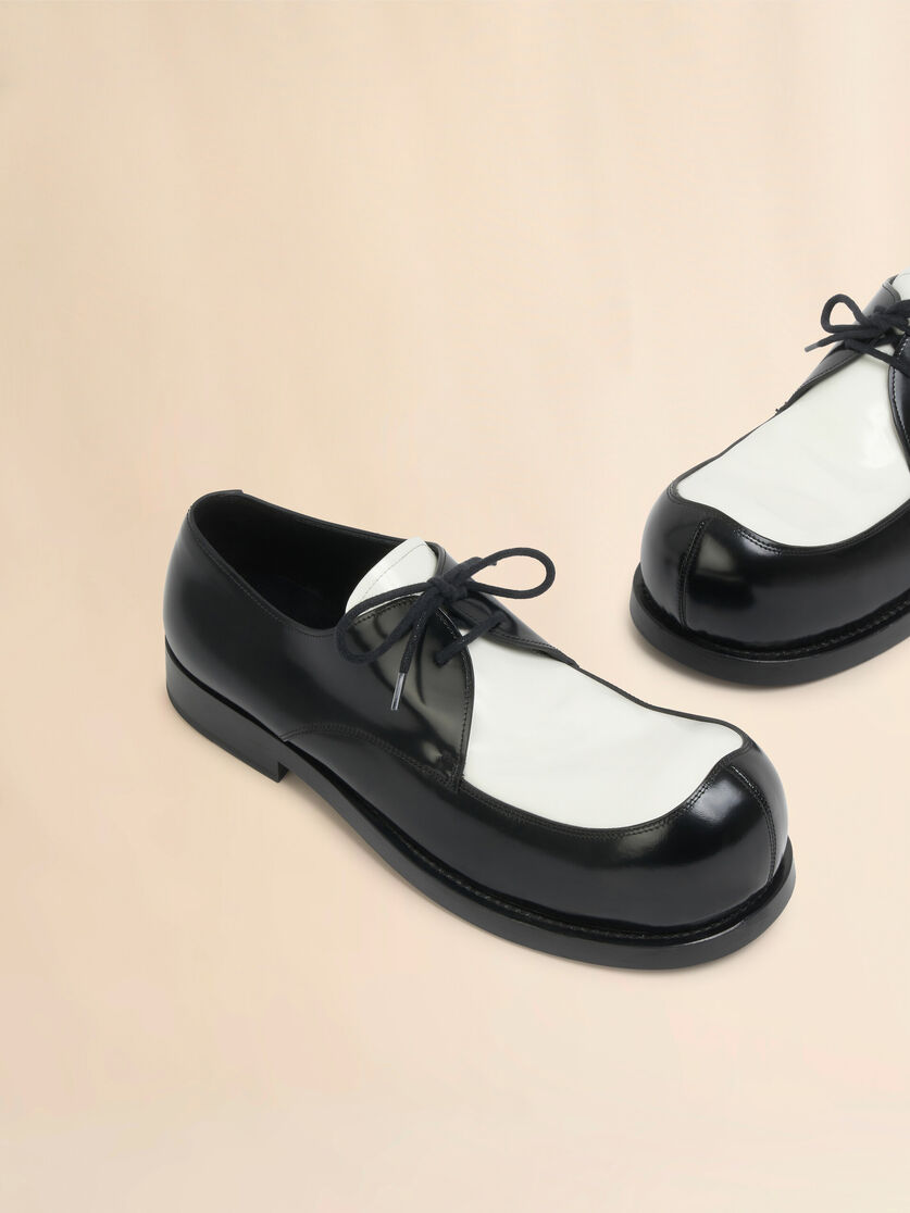 Black and white leather New Wave Derby shoe - Lace-ups - Image 4