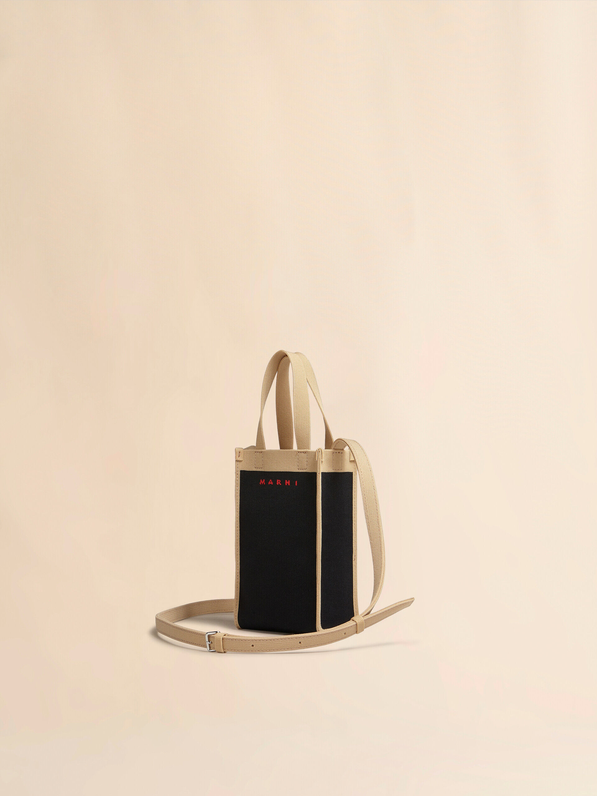 【数量限定】MARNI ロゴプリント ジップ ショルダーバッグ 楽天市場】マルニ MARNI ショルダーバッグ スモール MUSEO