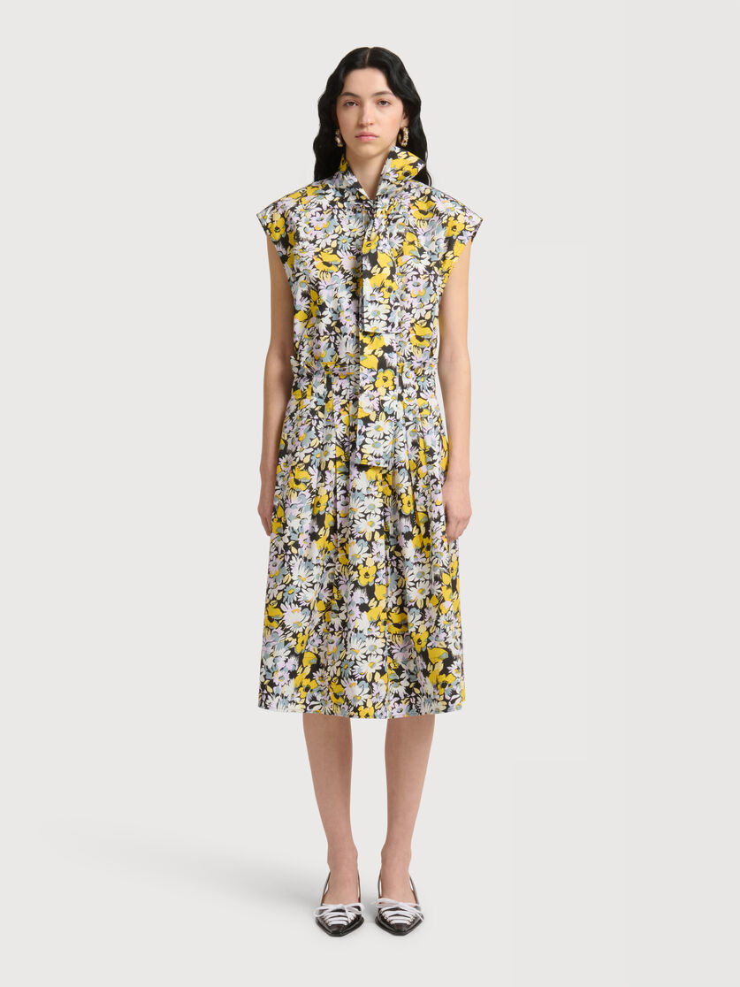 Black poplin skirt with Pop Flowers print, Image 2