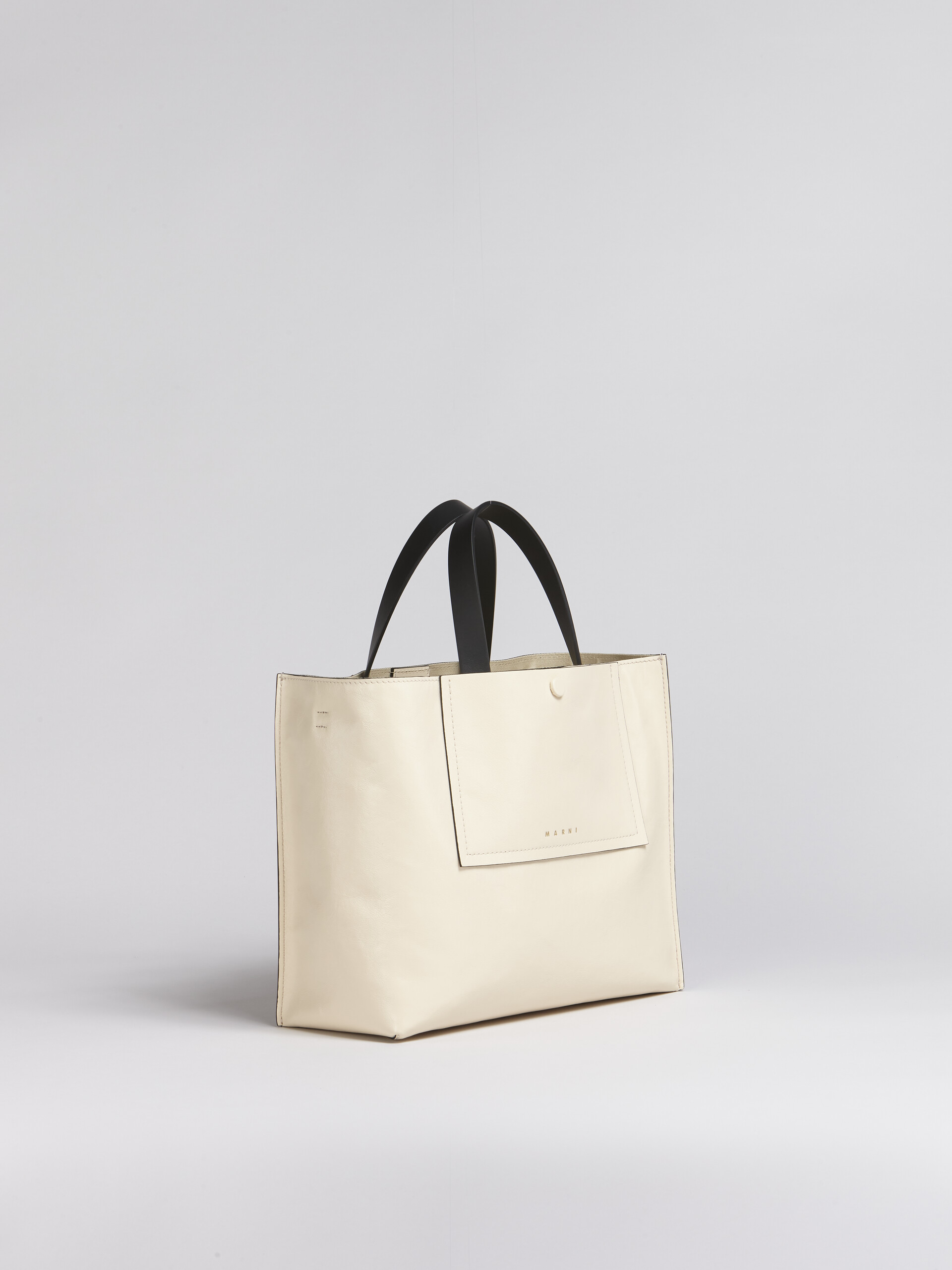 MUSEO SOFT bag piccola in pelle bianca e rosso - Borse shopping - Image 5