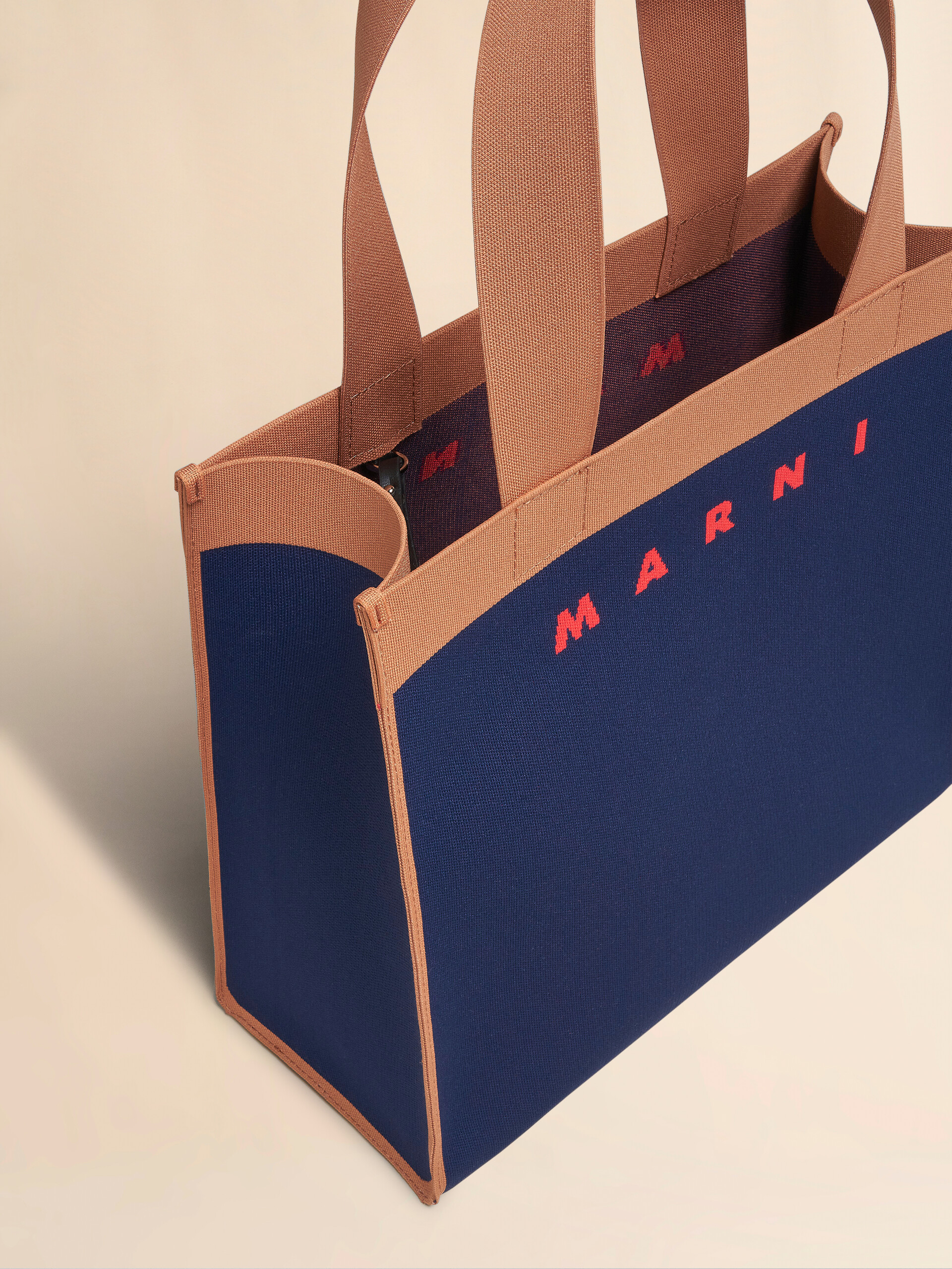Blue and brown jacquard shopping bag - Shopping Bags - Image 3