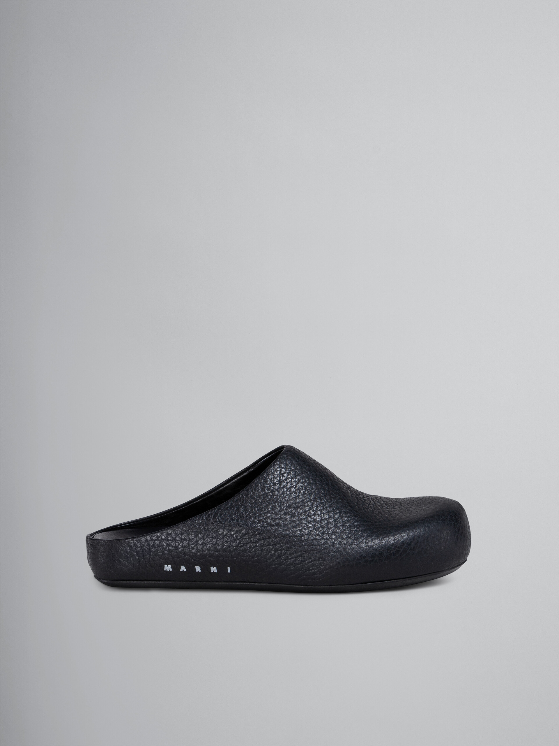 Fussbett sabot in pelle nera | Marni