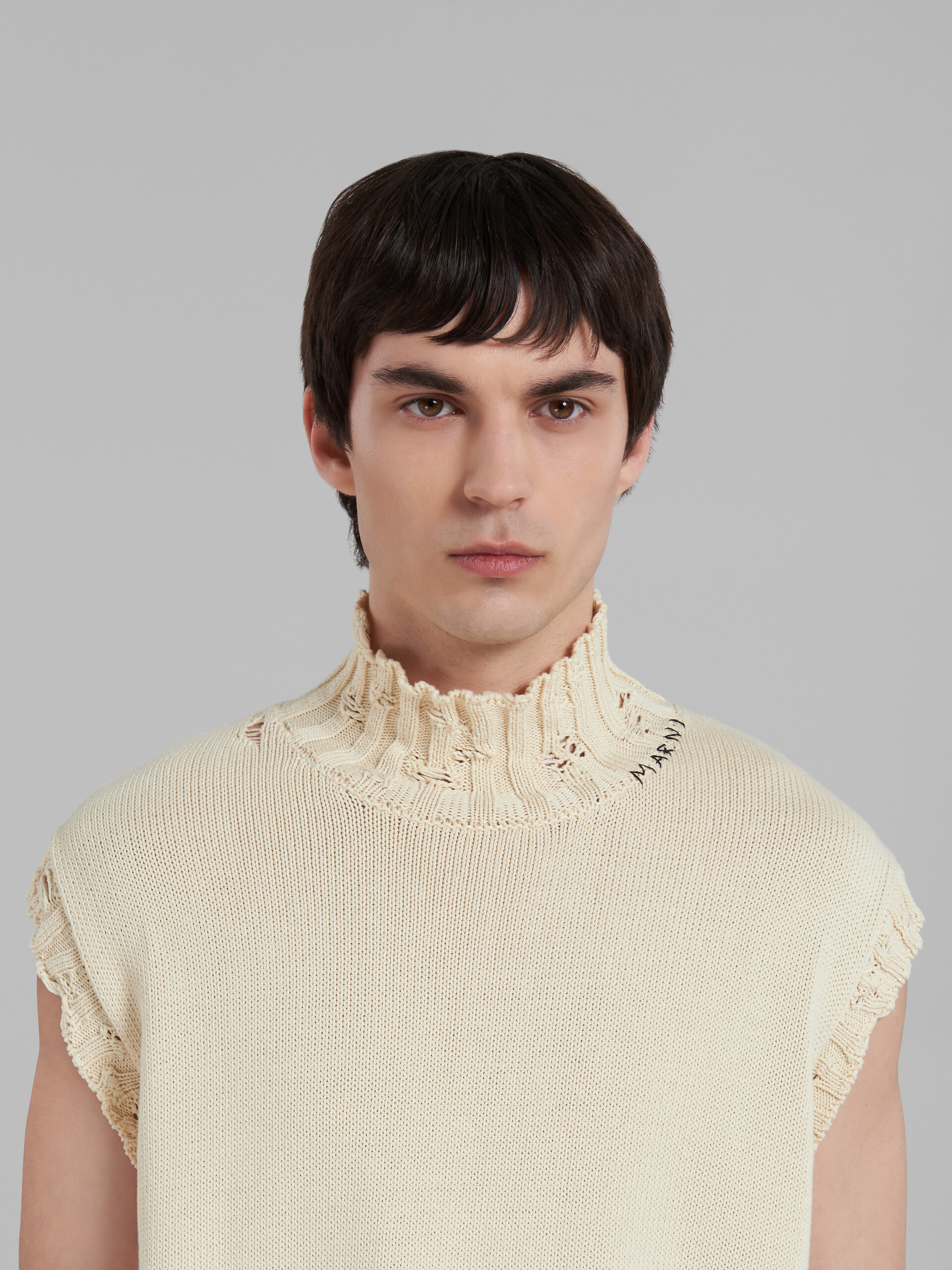 White cotton vest - Pullovers - Image 4