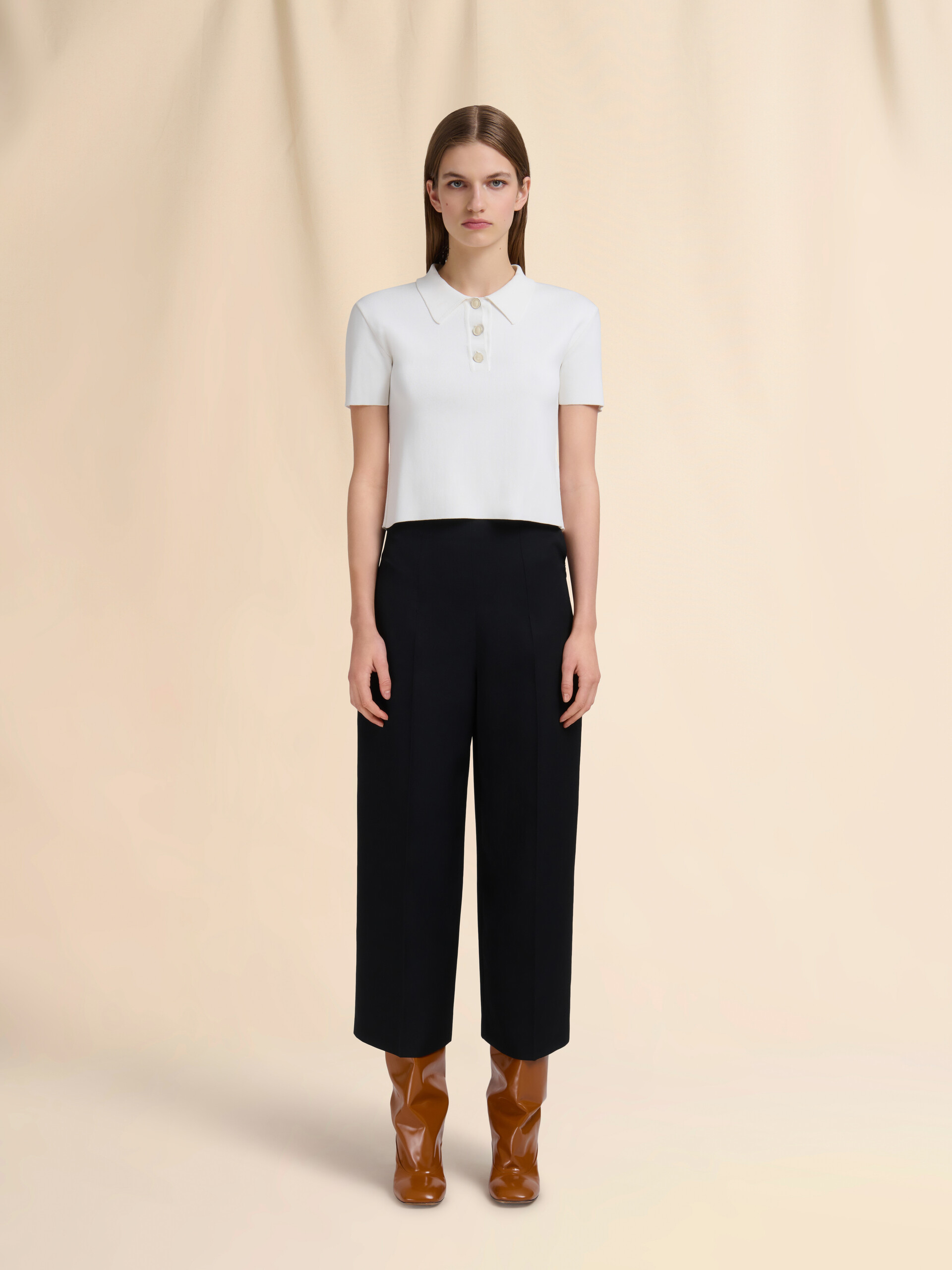 Pink wool cropped trousers - Pants - Image 2