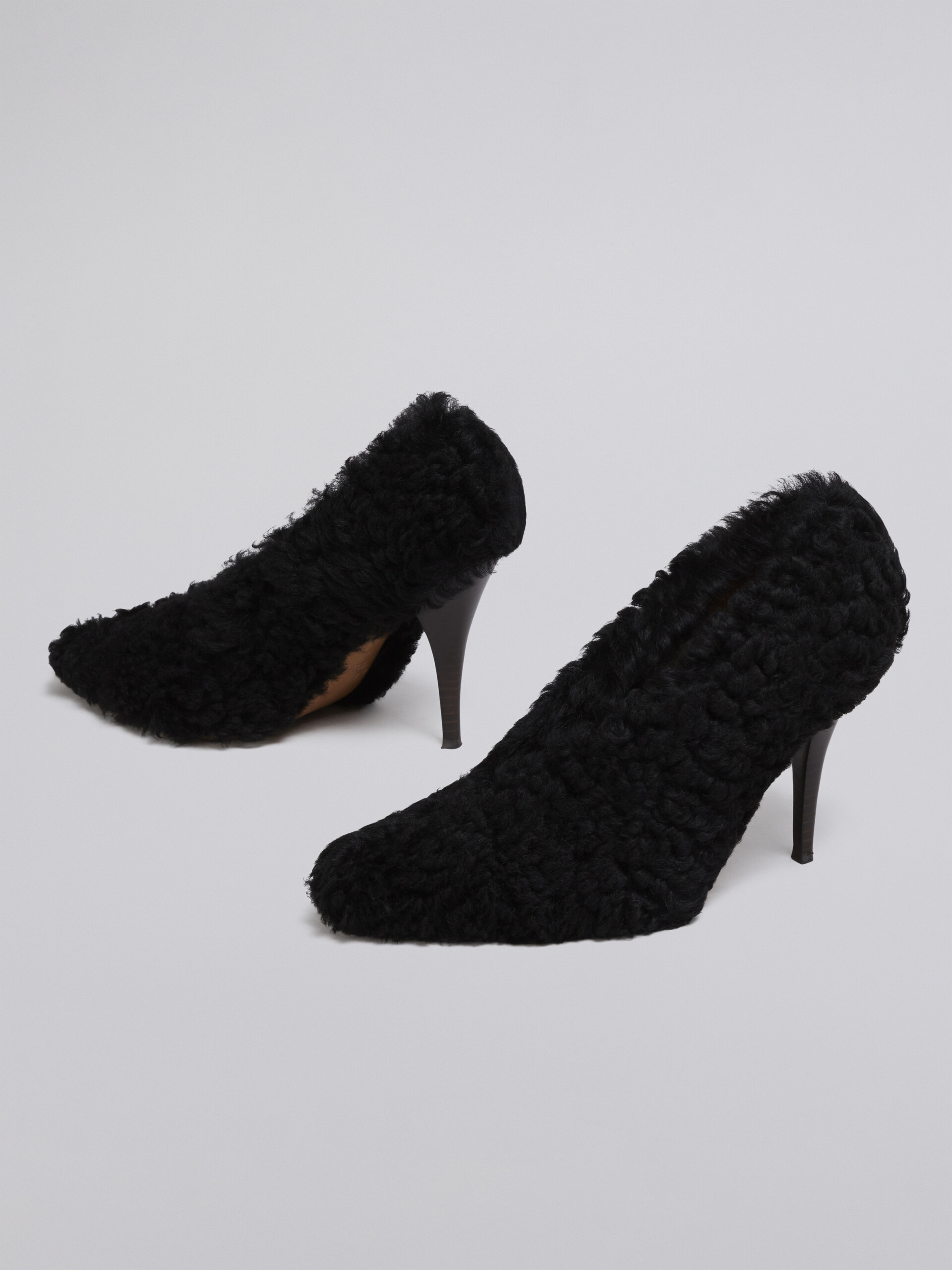 Shearling pump with heel covered in nappa - Pumps - Image 5