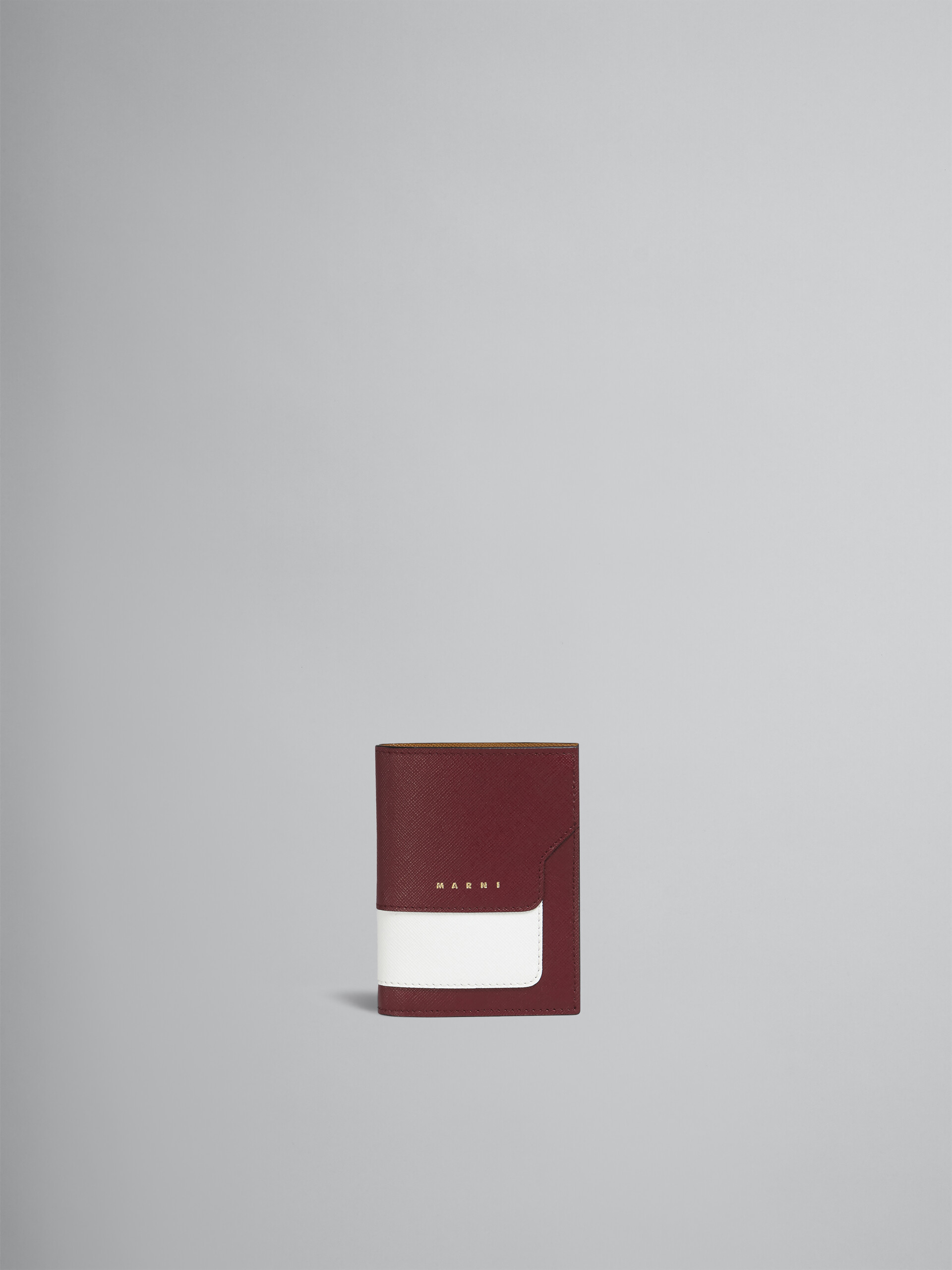 Portafoglio bi-fold in saffiano rosso bianco e marrone - Portafogli - Image 1