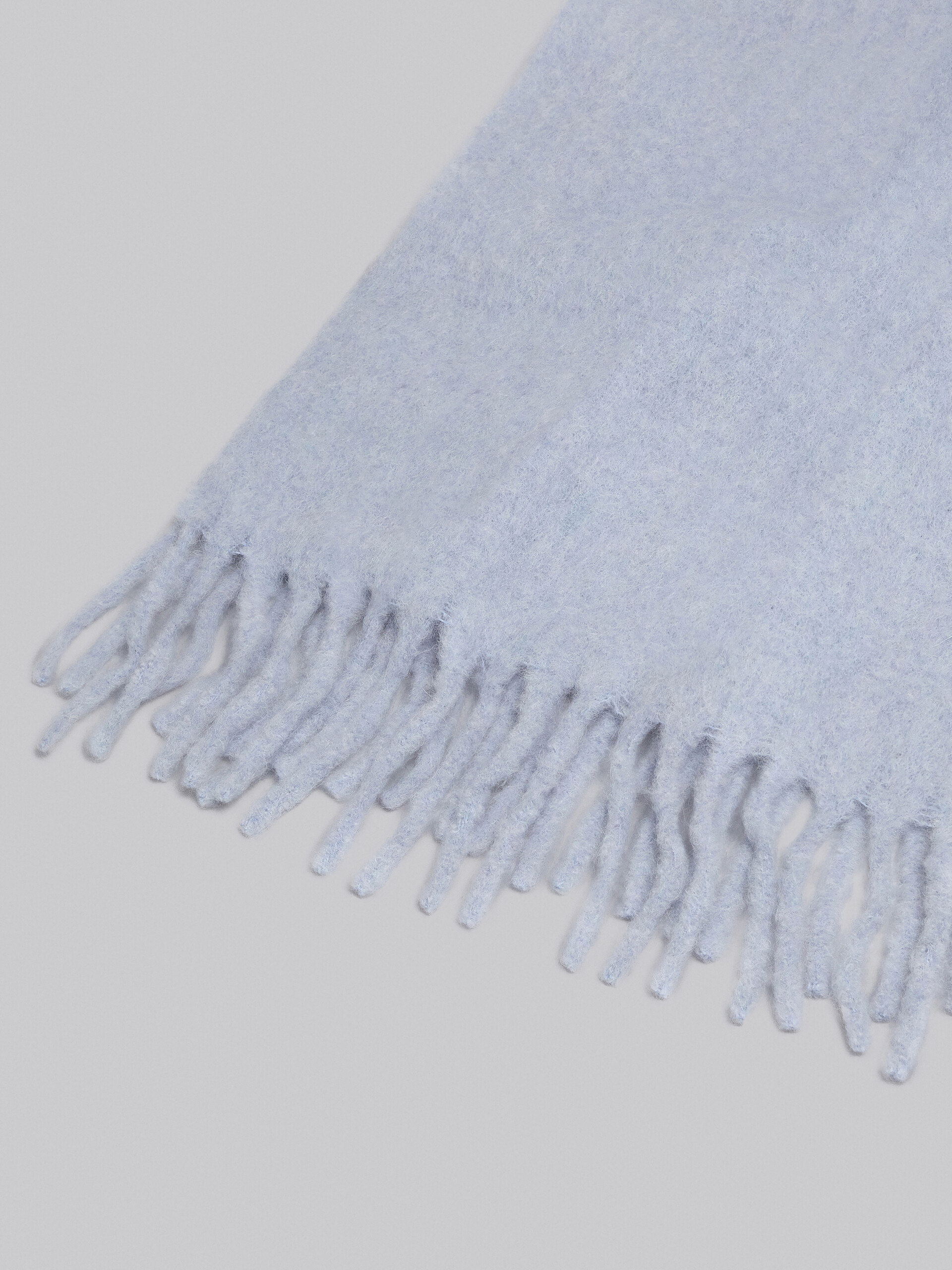 Schal aus blauem, gebürstetem Alpaka - Schals - Image 4