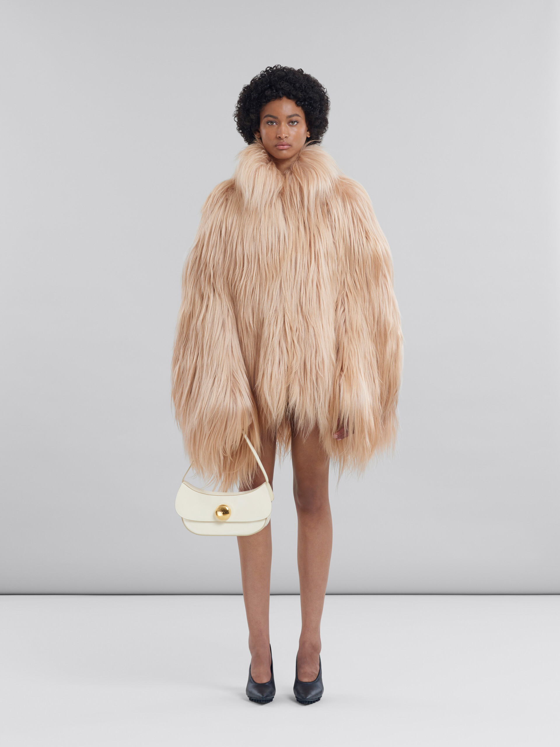 T & G Woodware Medium Panier Ovale En Rustique Crème Wireware