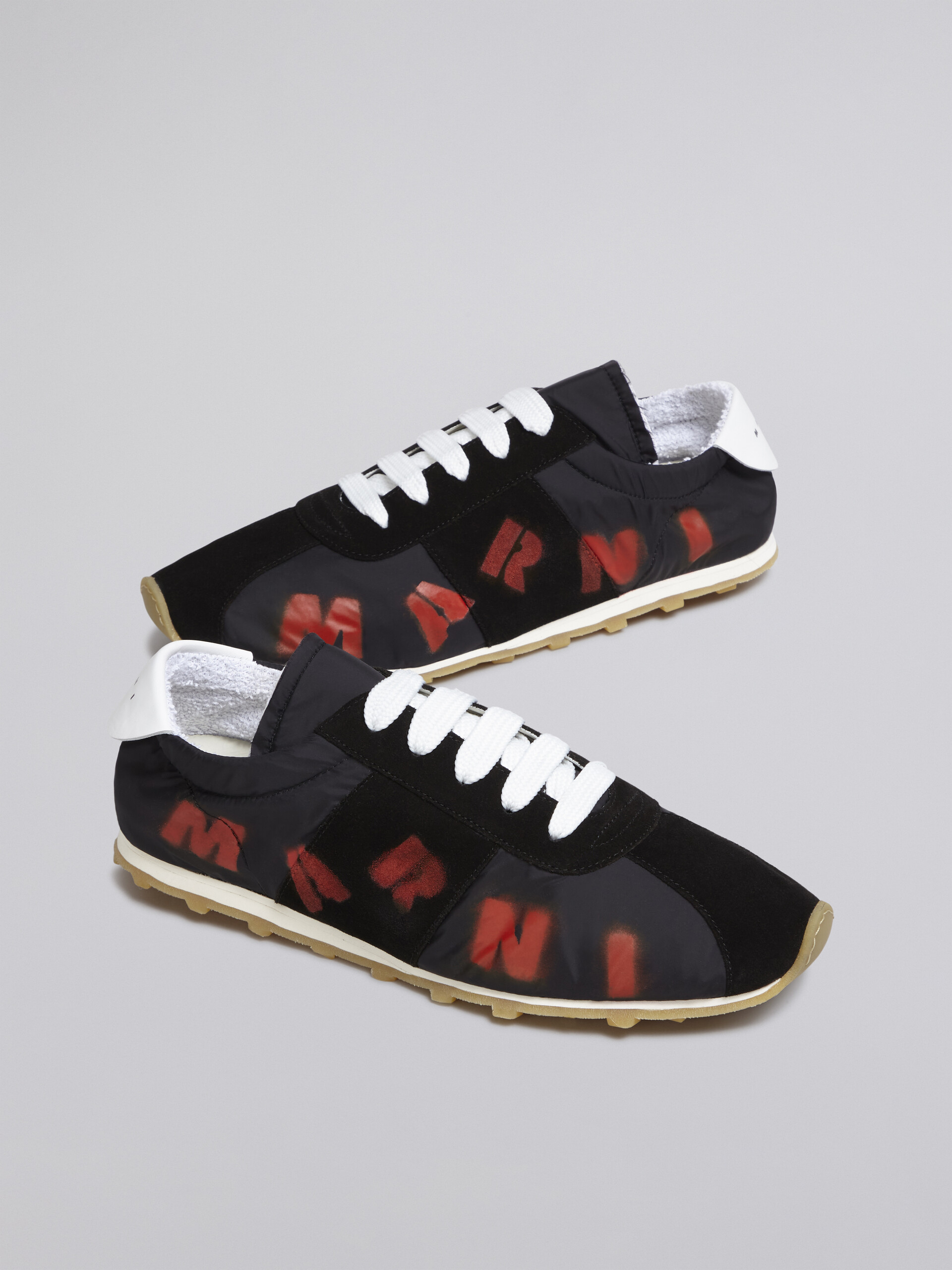 Sneaker in poliammide nero con logo Marni aerografato - Sneakers - Image 5