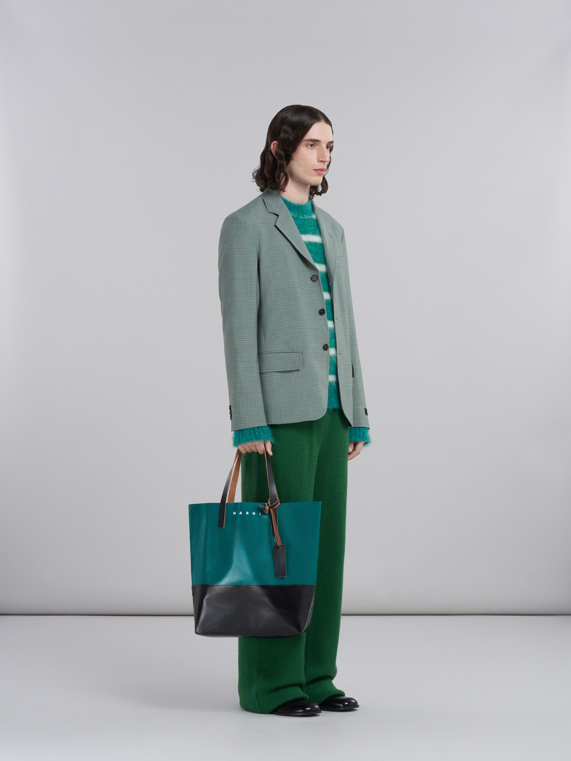 Wide trousers in green wool - Pants - Image 5