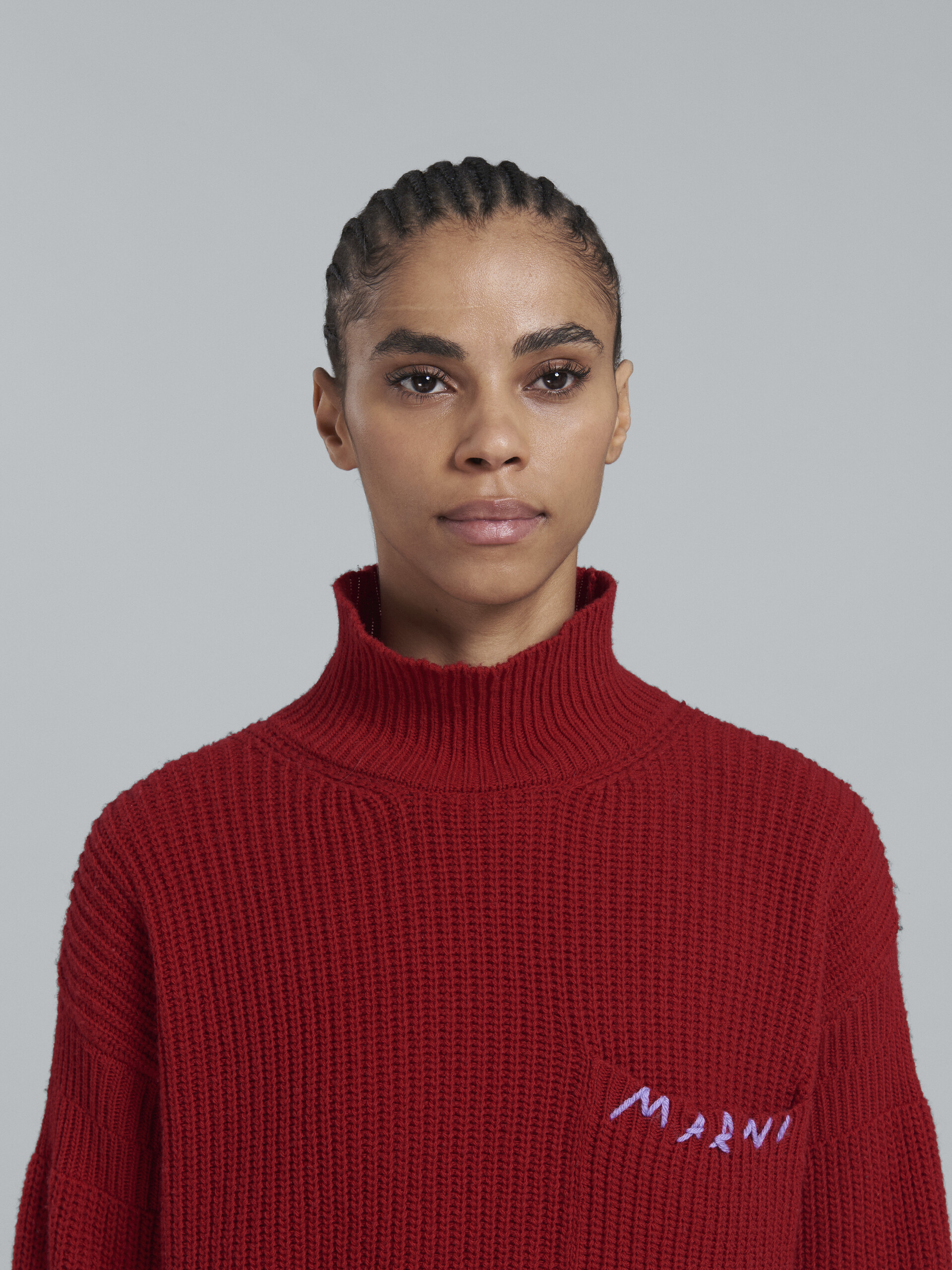 Red turtleneck sweater with raw-edge detailing - Pullovers - Image 4
