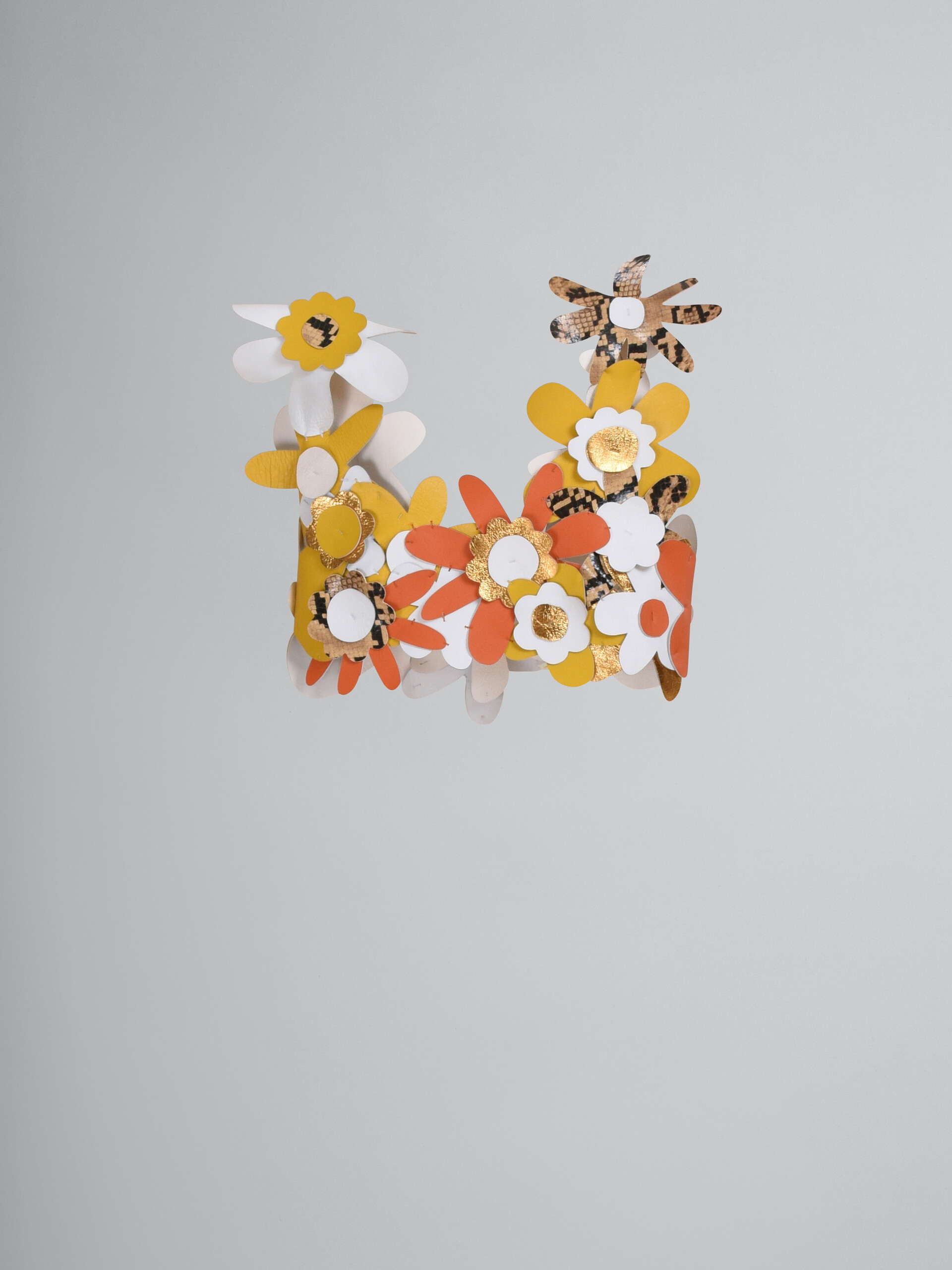 Top corto con fiori ricamati in pelle - Camicie - Image 1