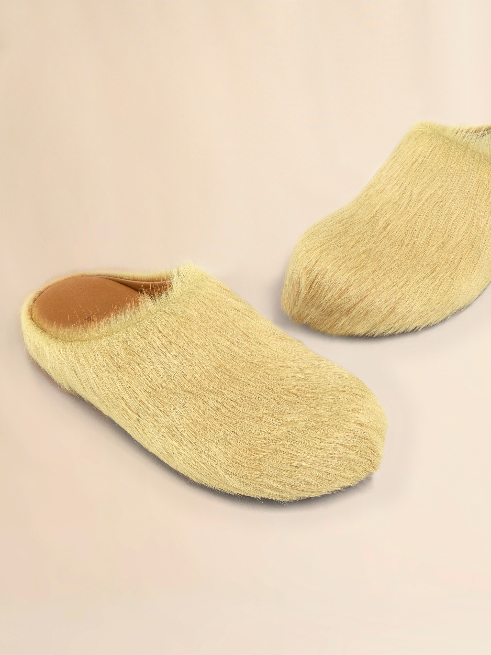 Blue long hair calfskin Fussbett sabot - Clogs - Image 5