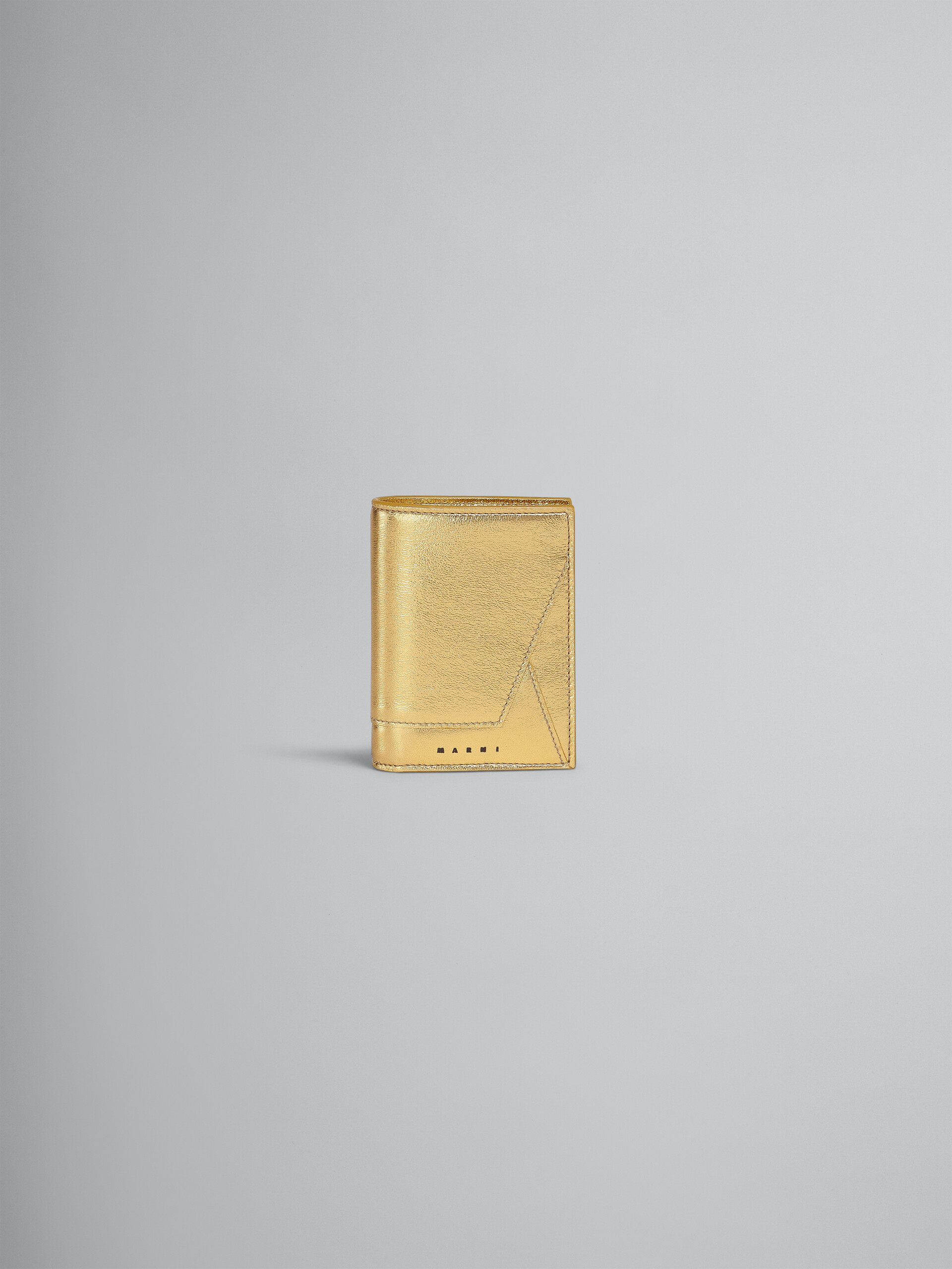 Portafoglio bi-fold in nappa metallizzata oro - Portafogli - Image 1