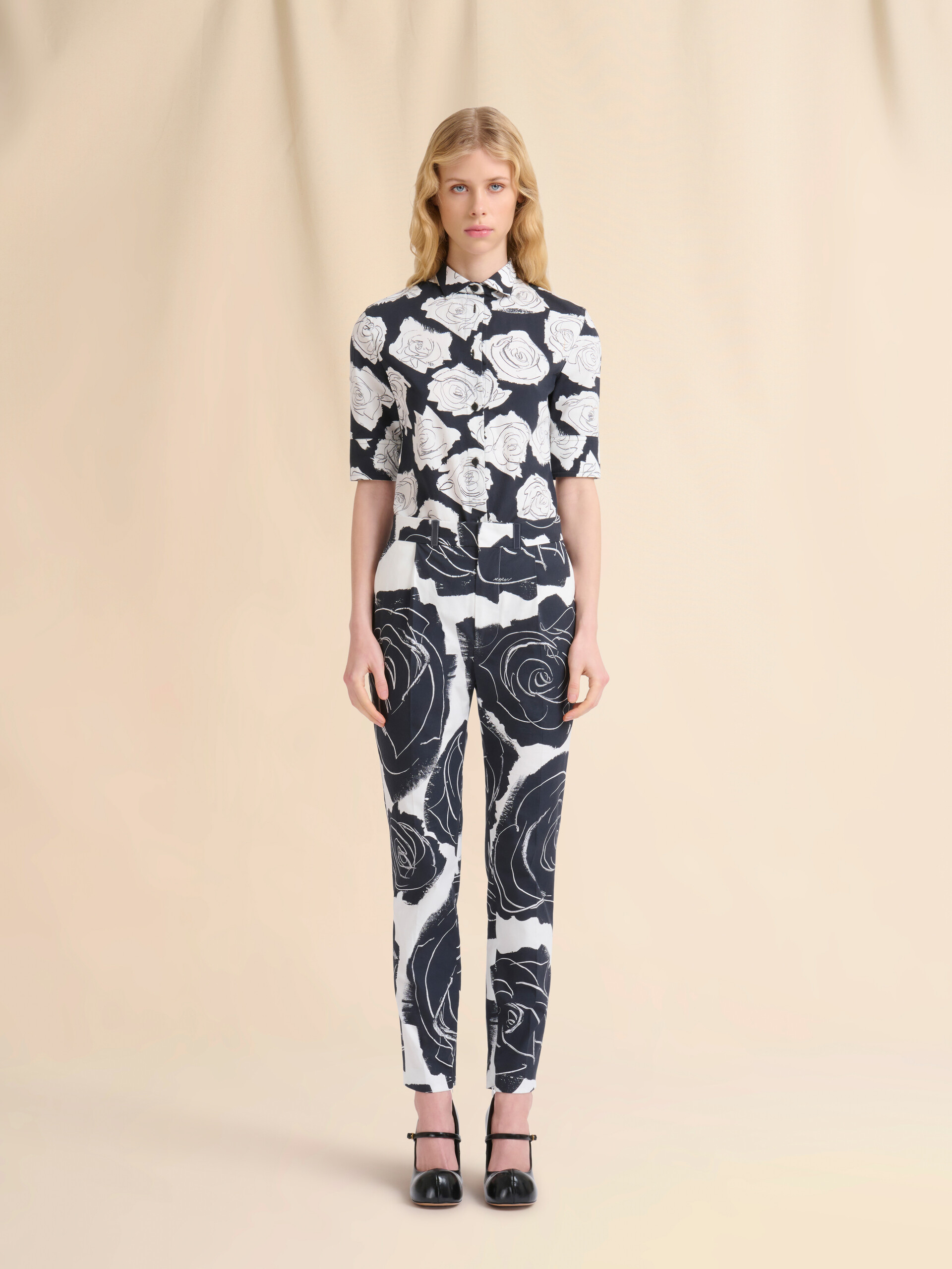 White poplin Capri trousers with Cybele print - Pants - Image 2