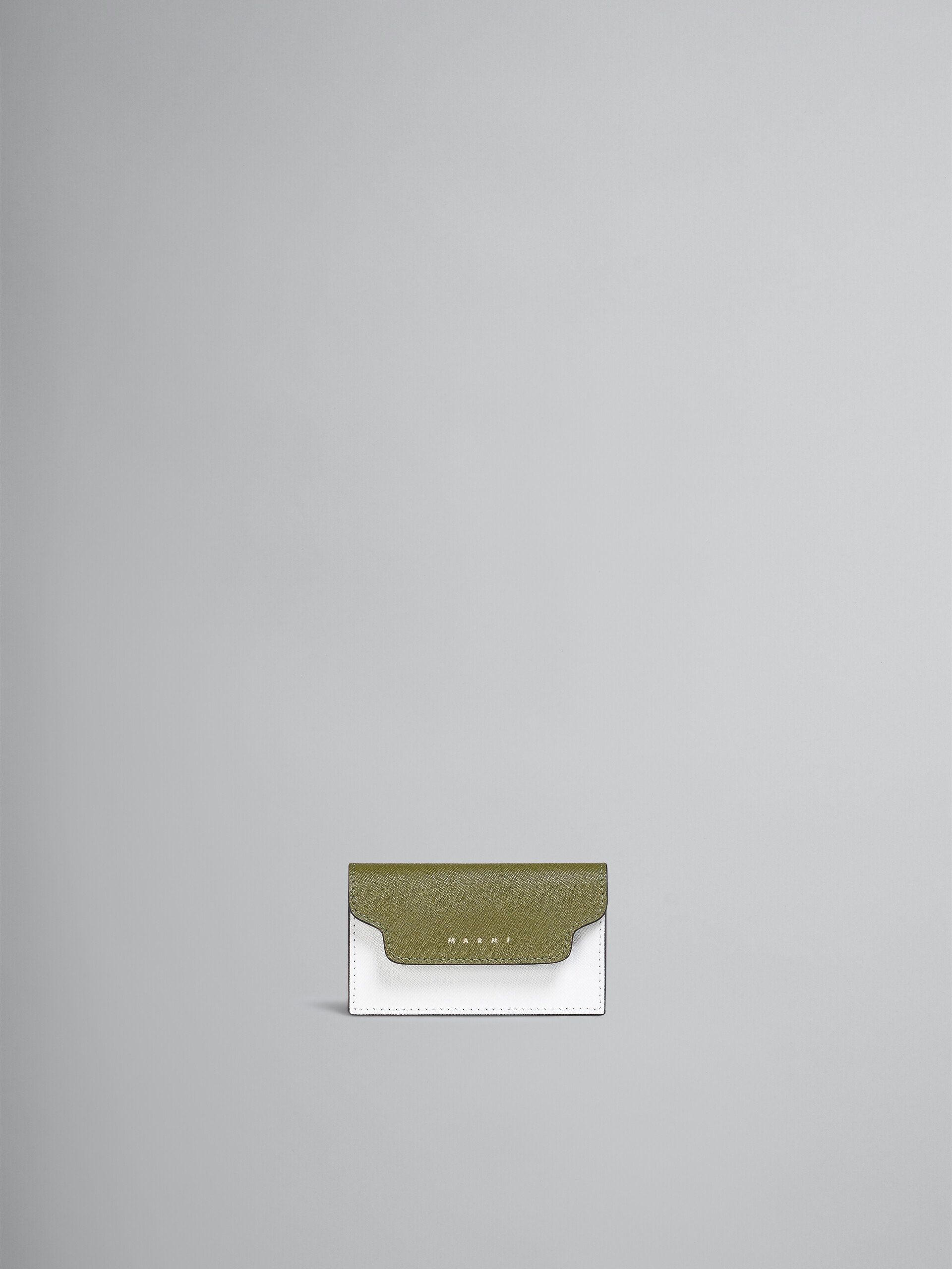Porte-cartes de visite en saffiano vert et blanc ton sur ton - Portefeuilles - Image 1