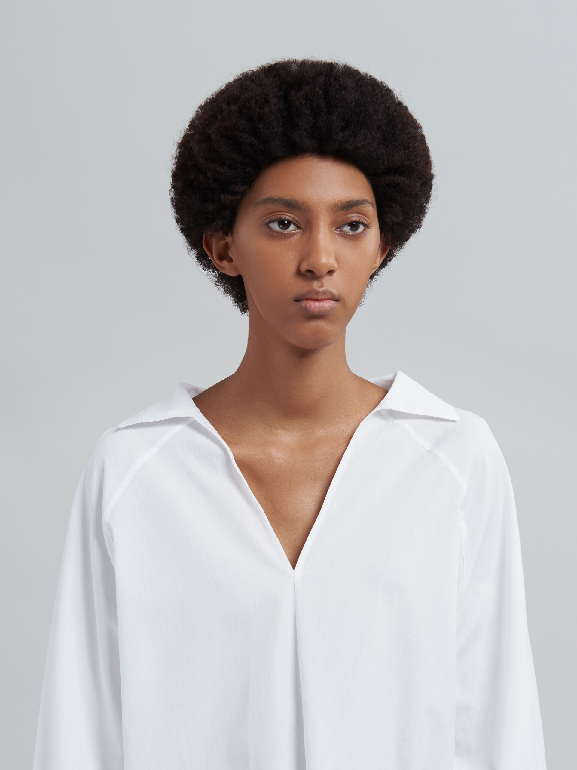 Blusa de popelina de algodón blanca - Camisas - Image 4