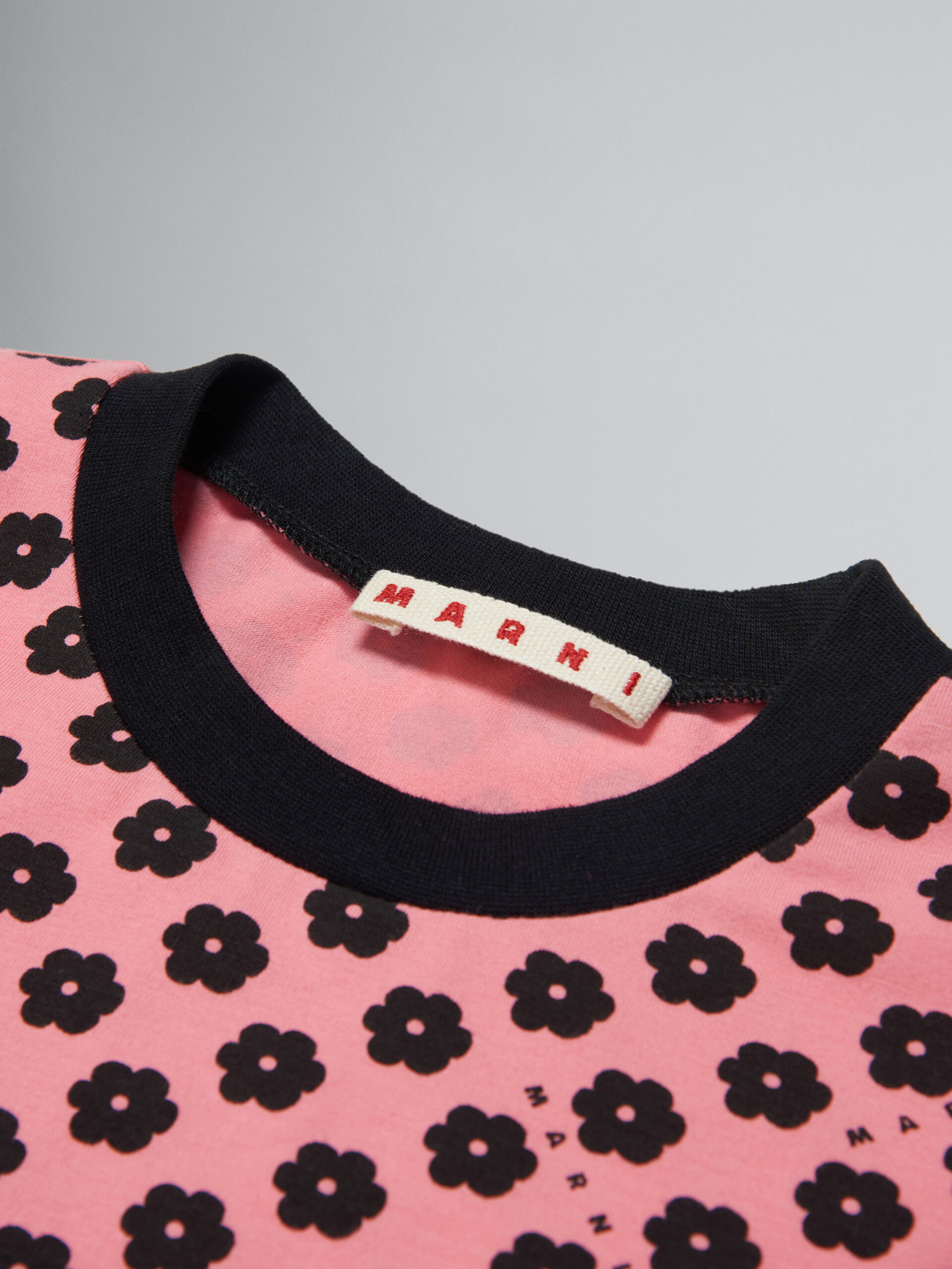 ピンク フラワーモチーフ ストレッチジャージー製ビーチドレス - スイムウェア - Image 4