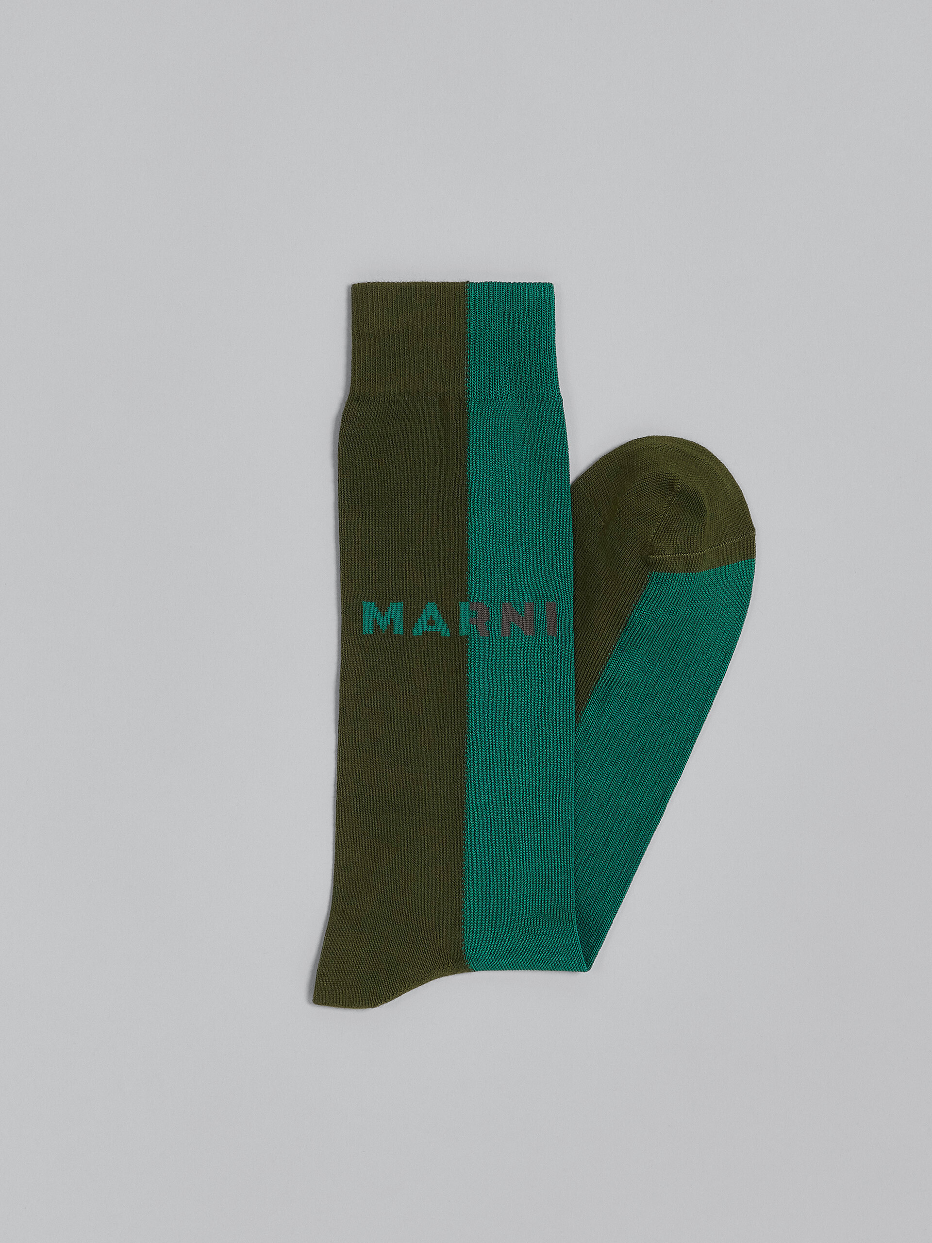 Chaussettes bicolores vertes en coton et nylon - Chaussettes - Image 2