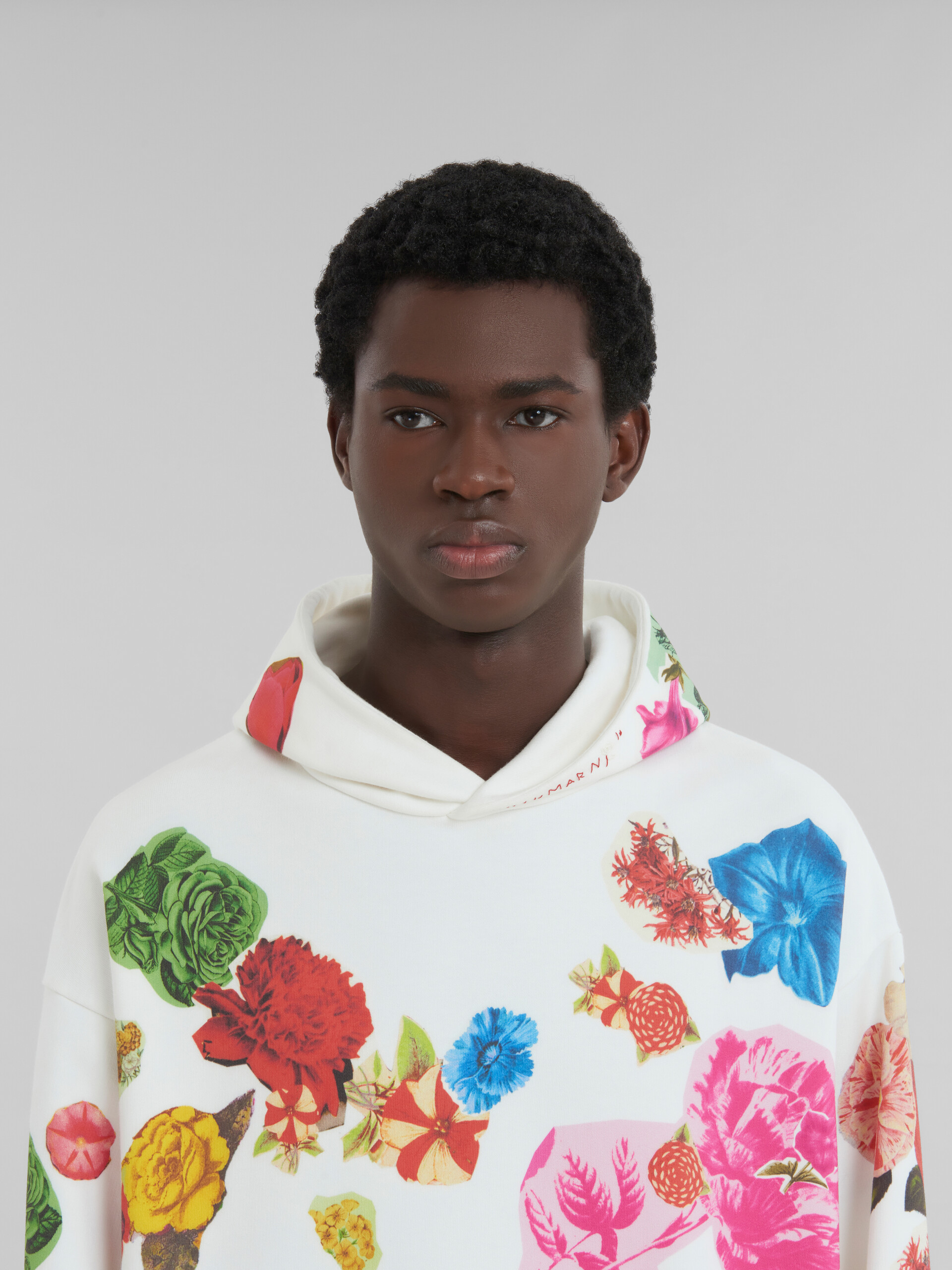 White cotton hoodie with flower prints - Sweaters - Image 4