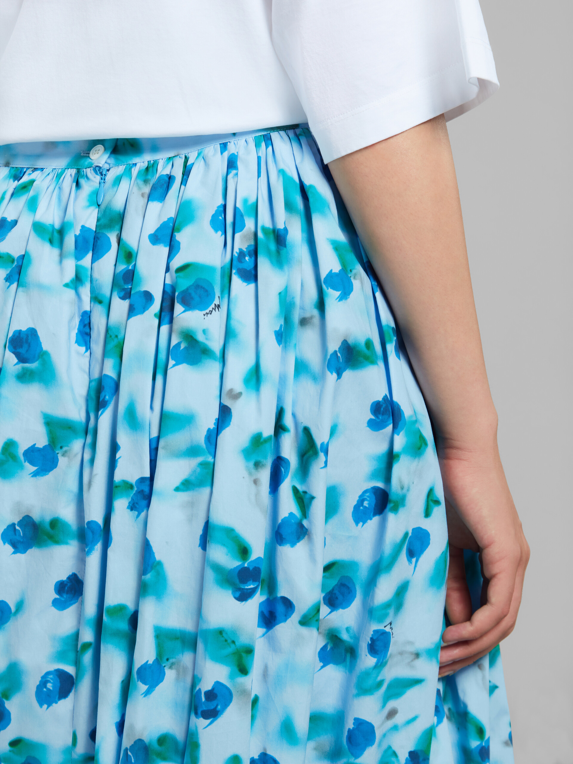 Falda midi globo de popelina azul claro con estampado Reverie - Faldas - Image 4