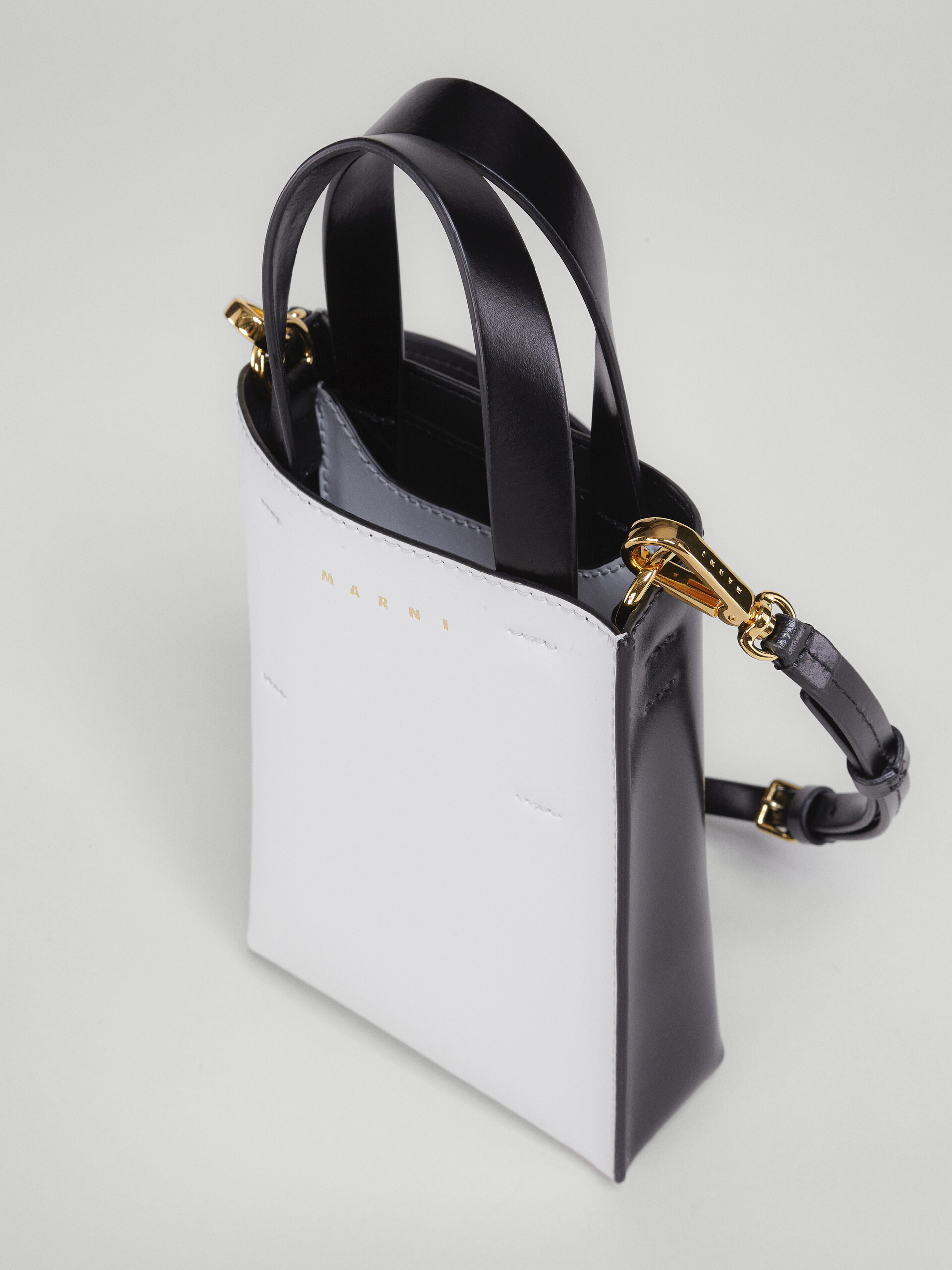 MUSEO bag nano in pelle bianca e nera - Borse shopping - Image 4
