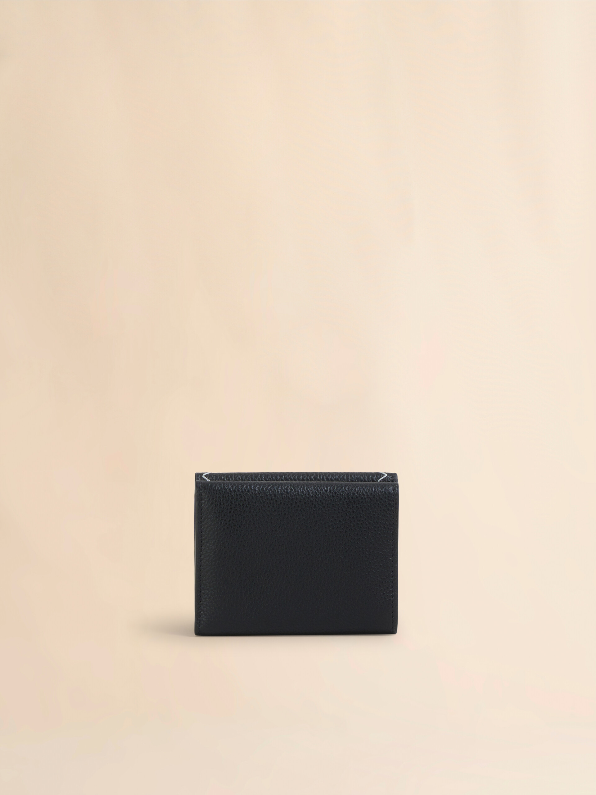 ブラック レザー製 三つ折りウォレット、マルニメンディング - 財布 - Image 3