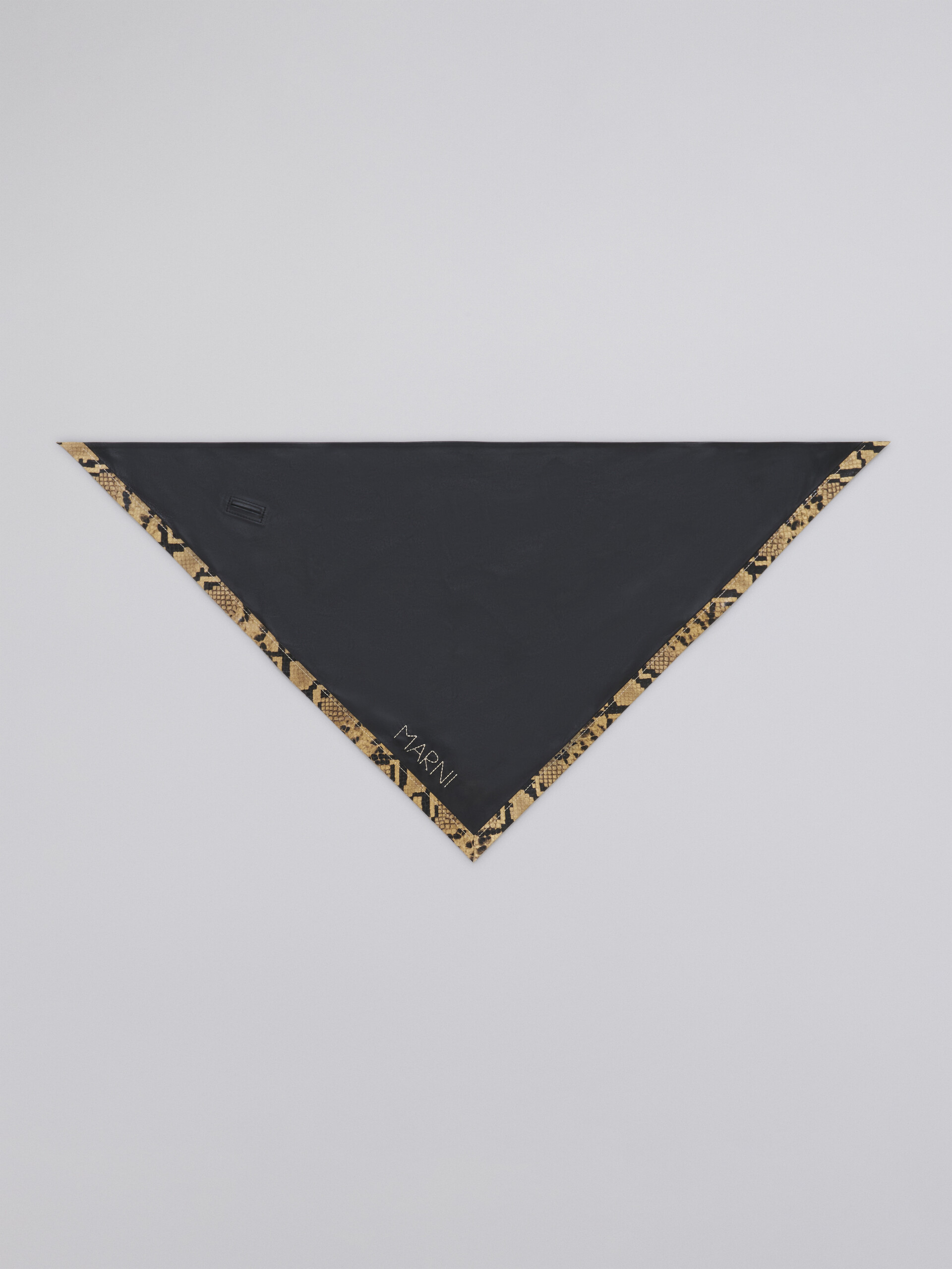 Sciarpa triangolare in nappa nero con bordo in pitone stampato - Altri accessori - Image 3