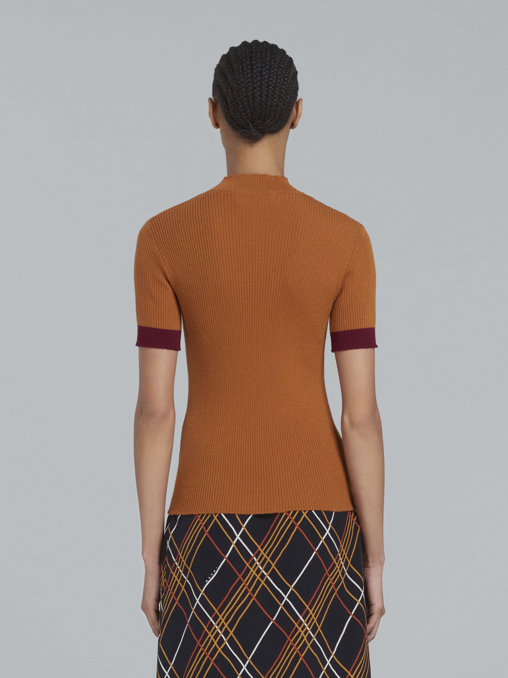 Orange wool turtleneck with contrasting cuffs - Pullovers - Image 3