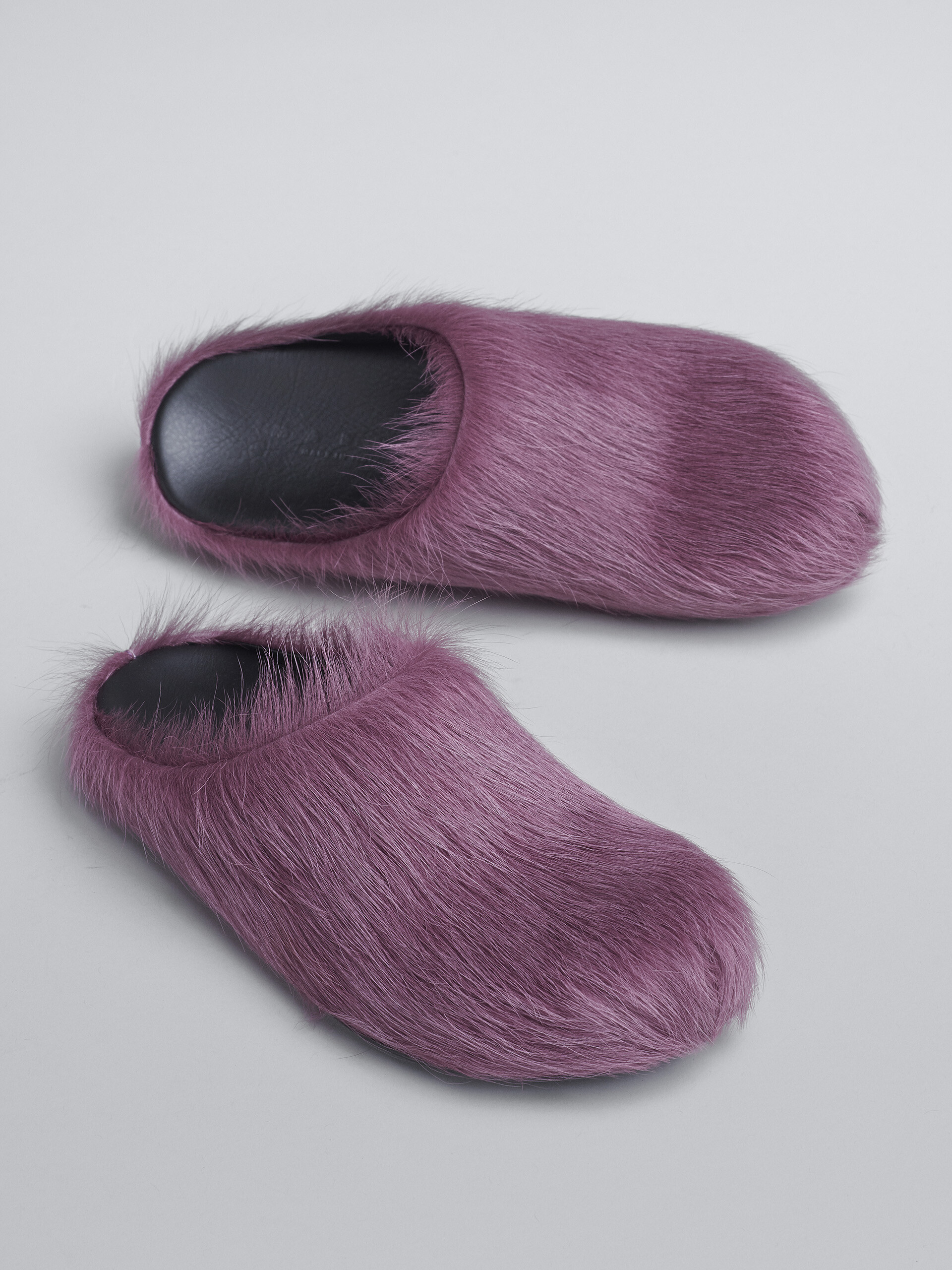 Purple long hair calfskin Fussbett sabot - Clogs - Image 5
