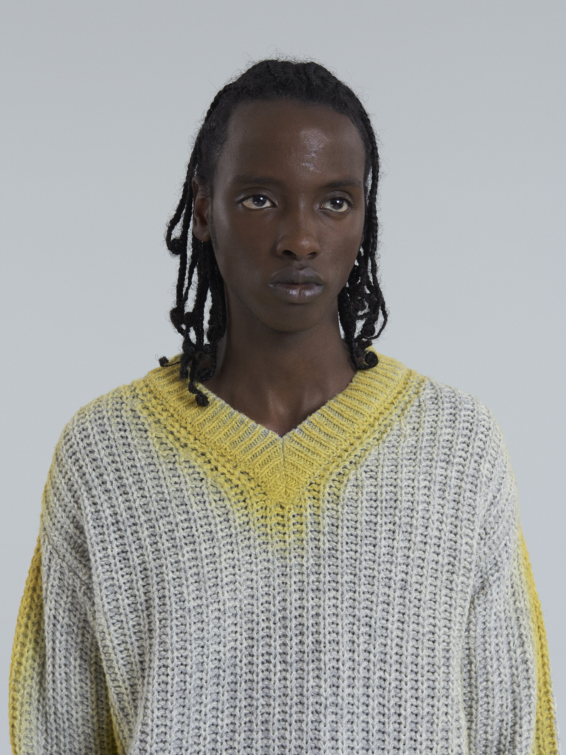 Mouliné Shetland wool sweater with contrast-sprayed sleeves and neckline - Pullovers - Image 4