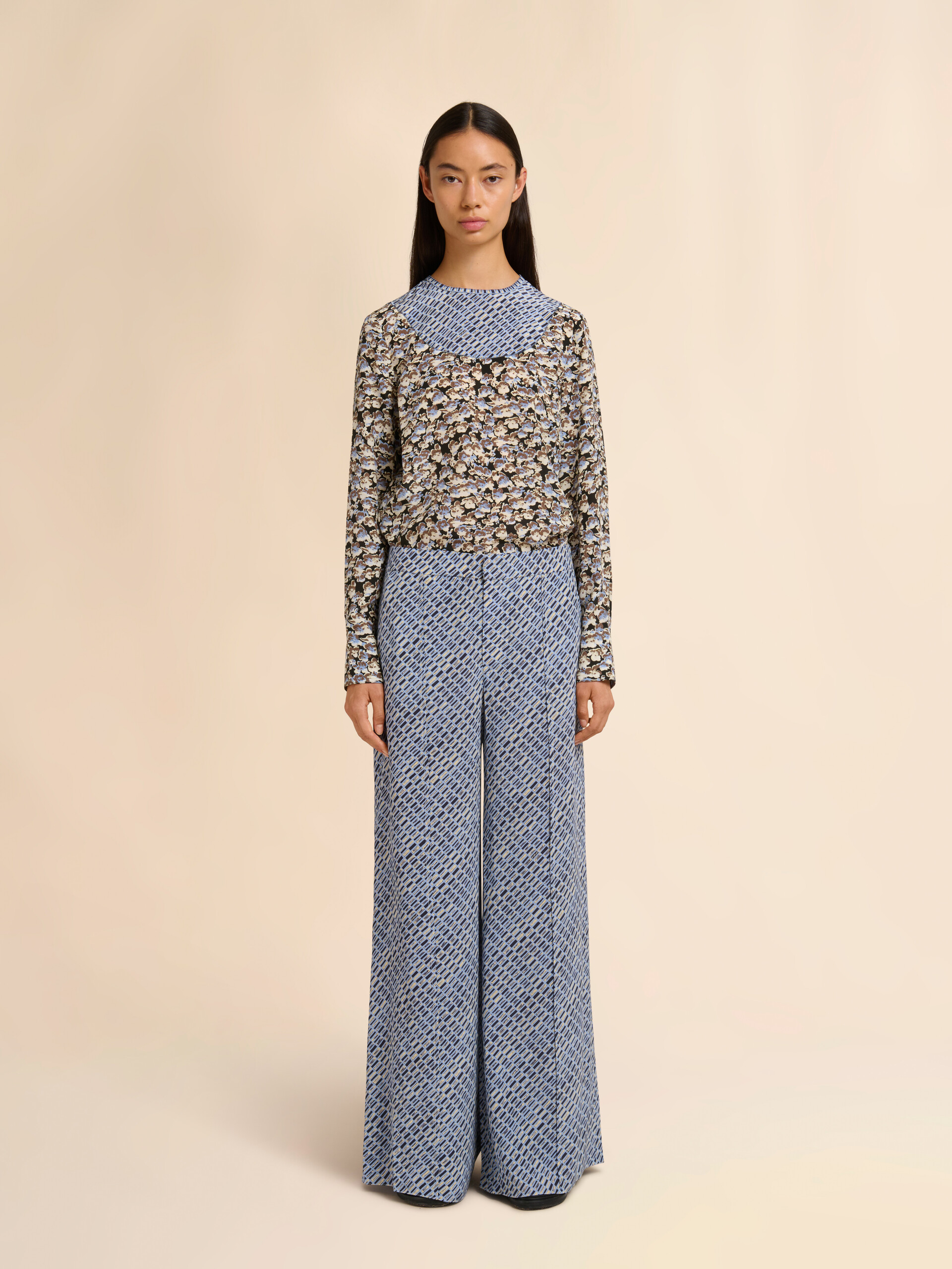 Blue crêpe de chine trousers with Criss Cross print - Pants - Image 2