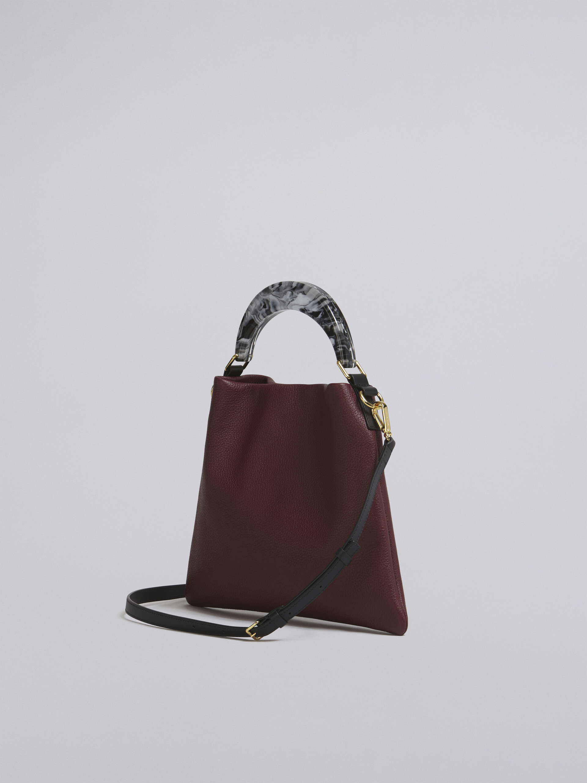 HOBO bag in red grained calfskin and resin handle - Shoulder Bags - Image 2