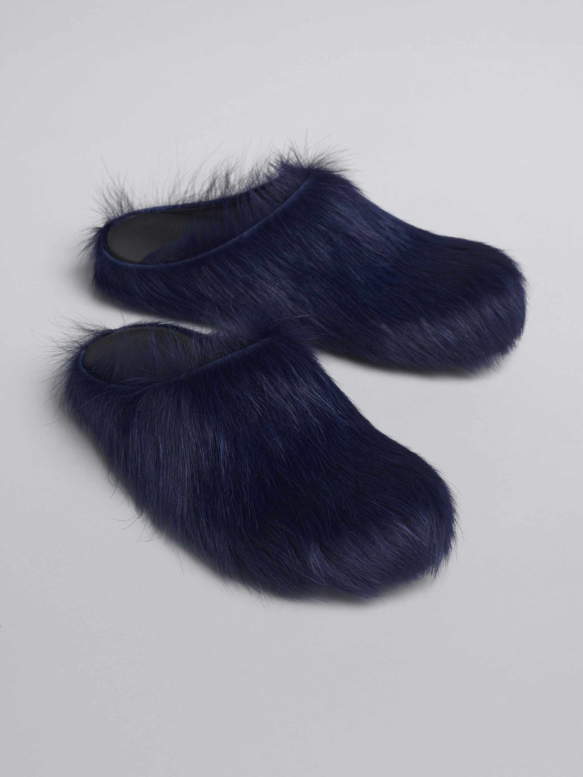 Blue long hair calfskin Fussbett sabot - Clogs - Image 5