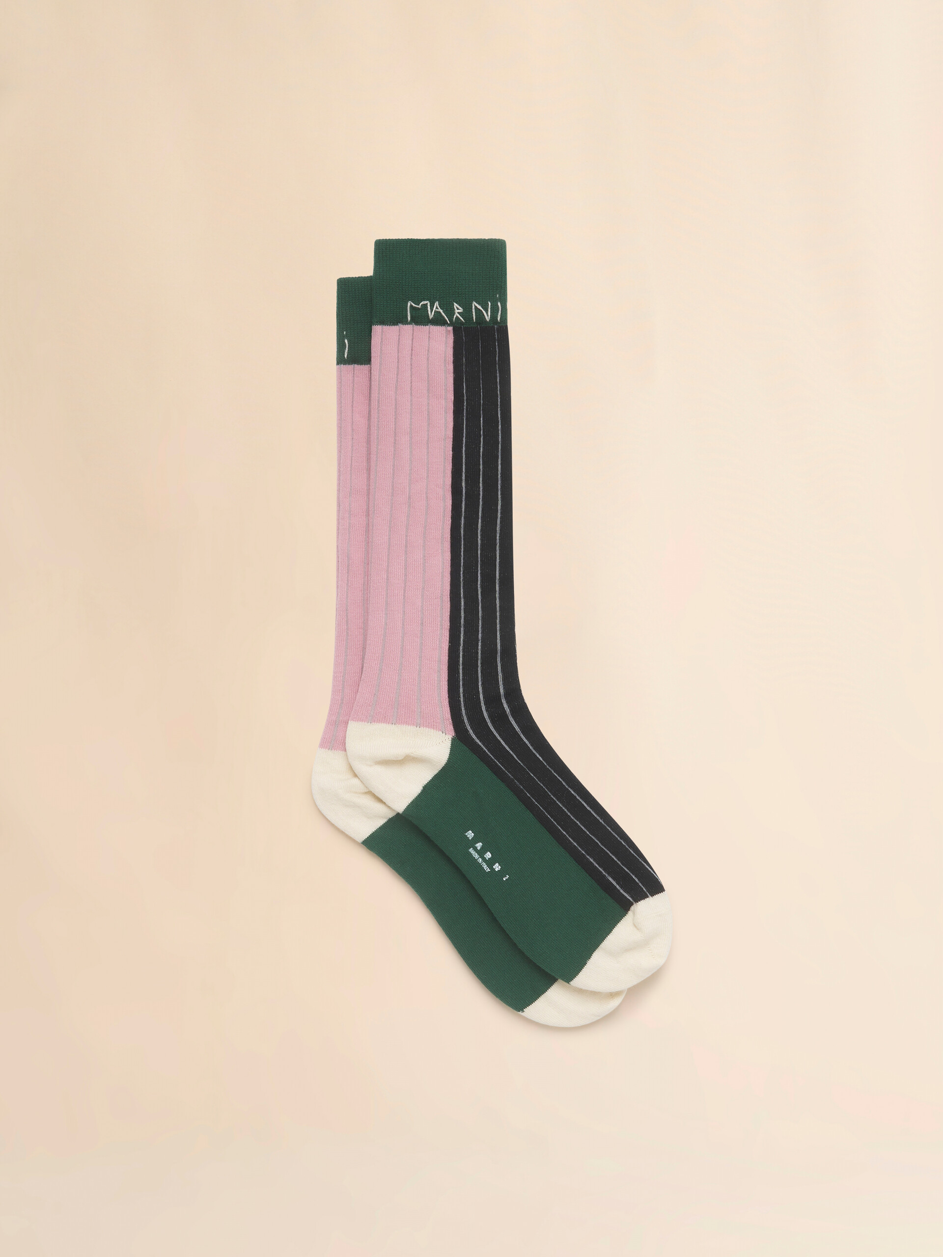 Calcetines de algodón con bloque de color negro, rosa y verde - Calcetines - Image 1