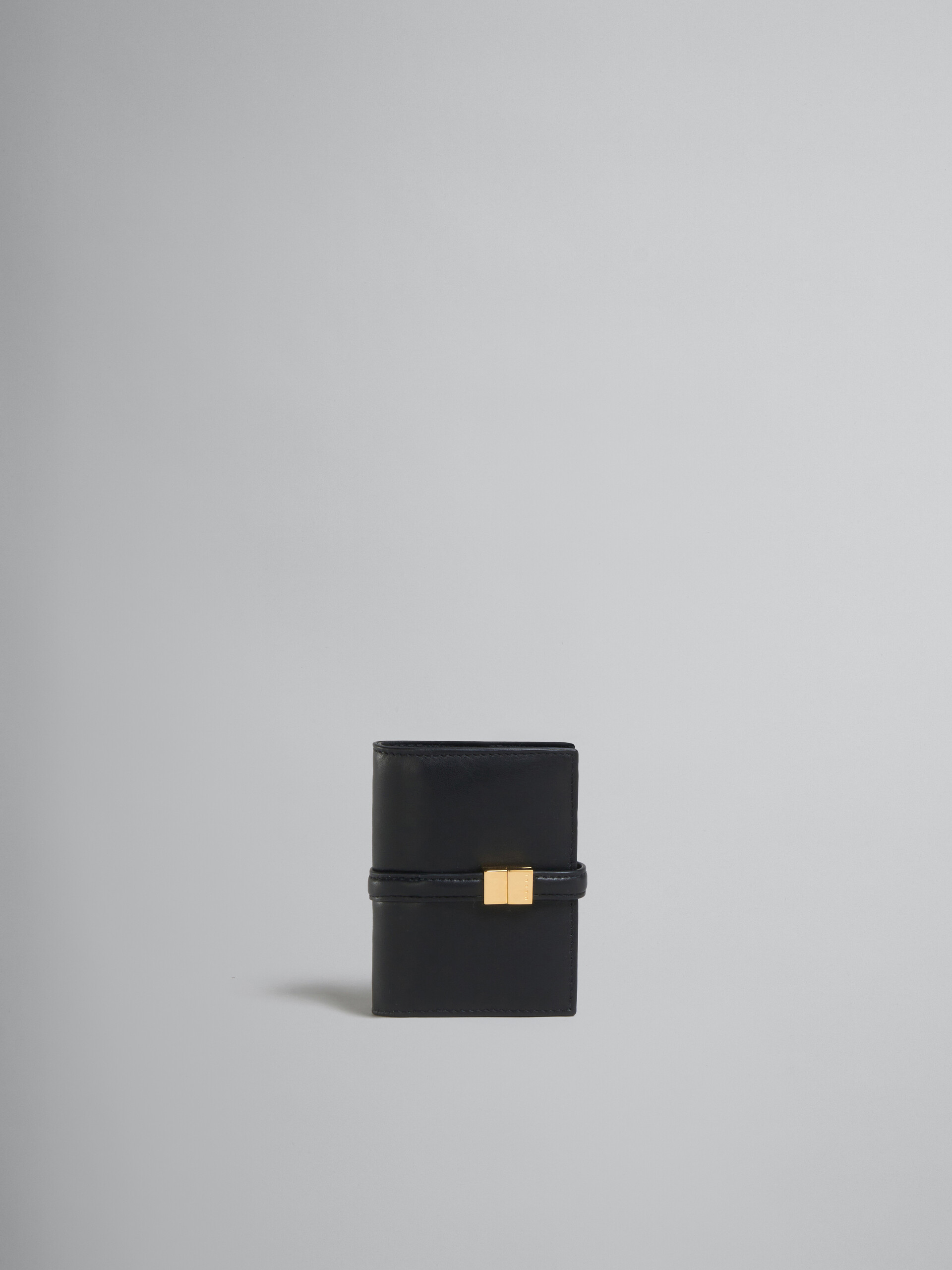 Zweifache, schwarze Faltbrieftasche Prisma aus Leder - Brieftaschen - Image 1