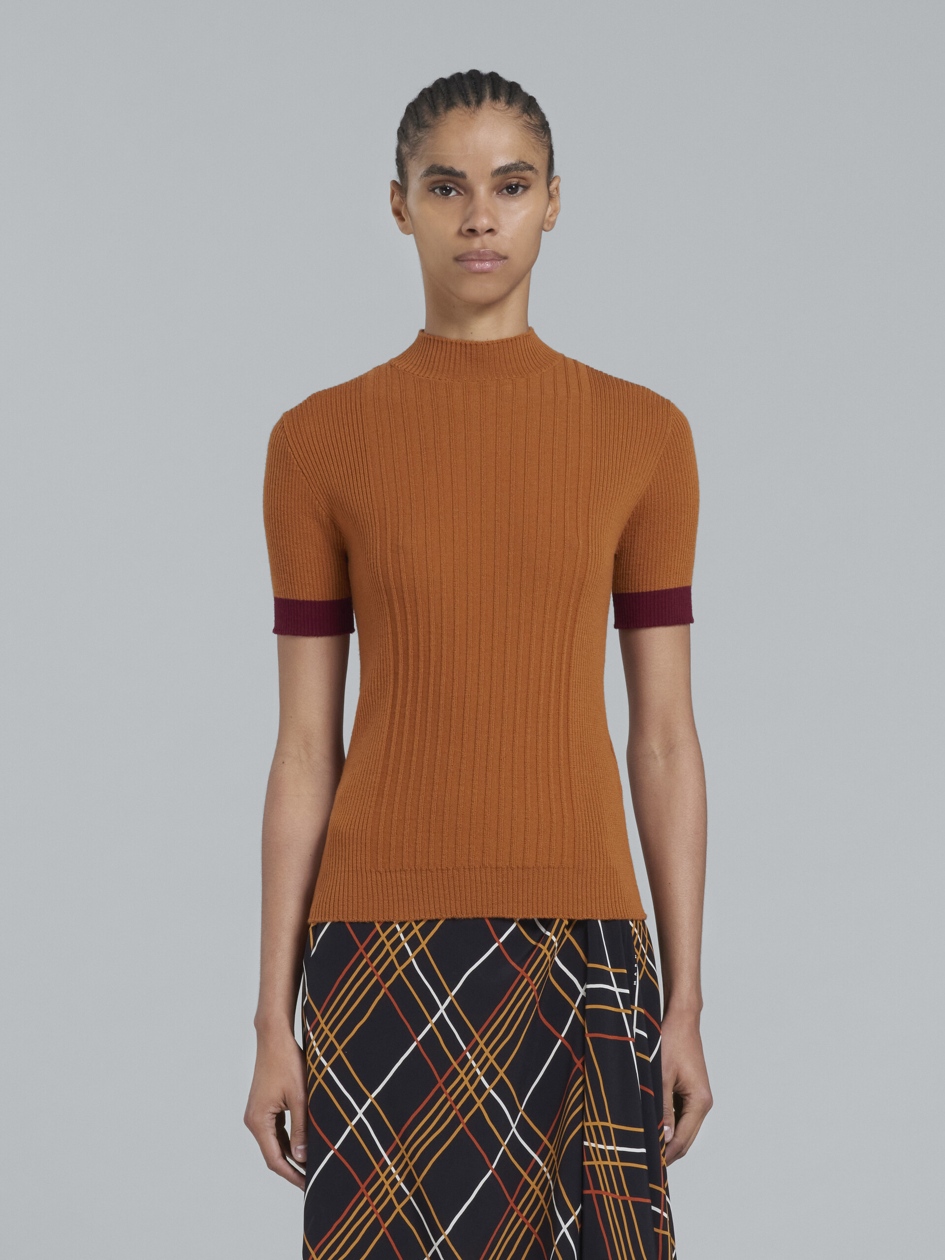 Orange wool turtleneck with contrasting cuffs - Pullovers - Image 2