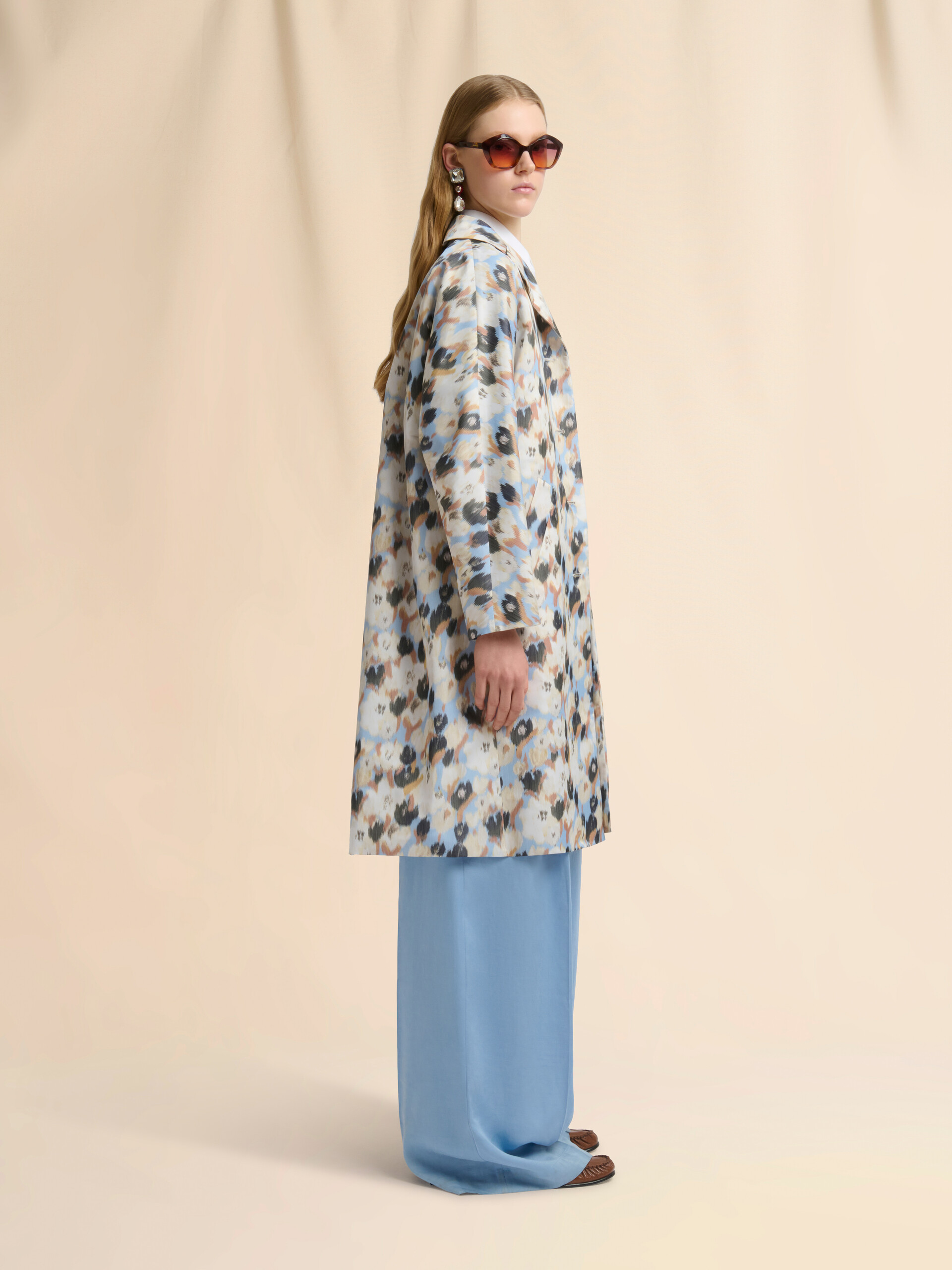 Blue duchesse reversible coat with contrast prints - Coats - Image 6