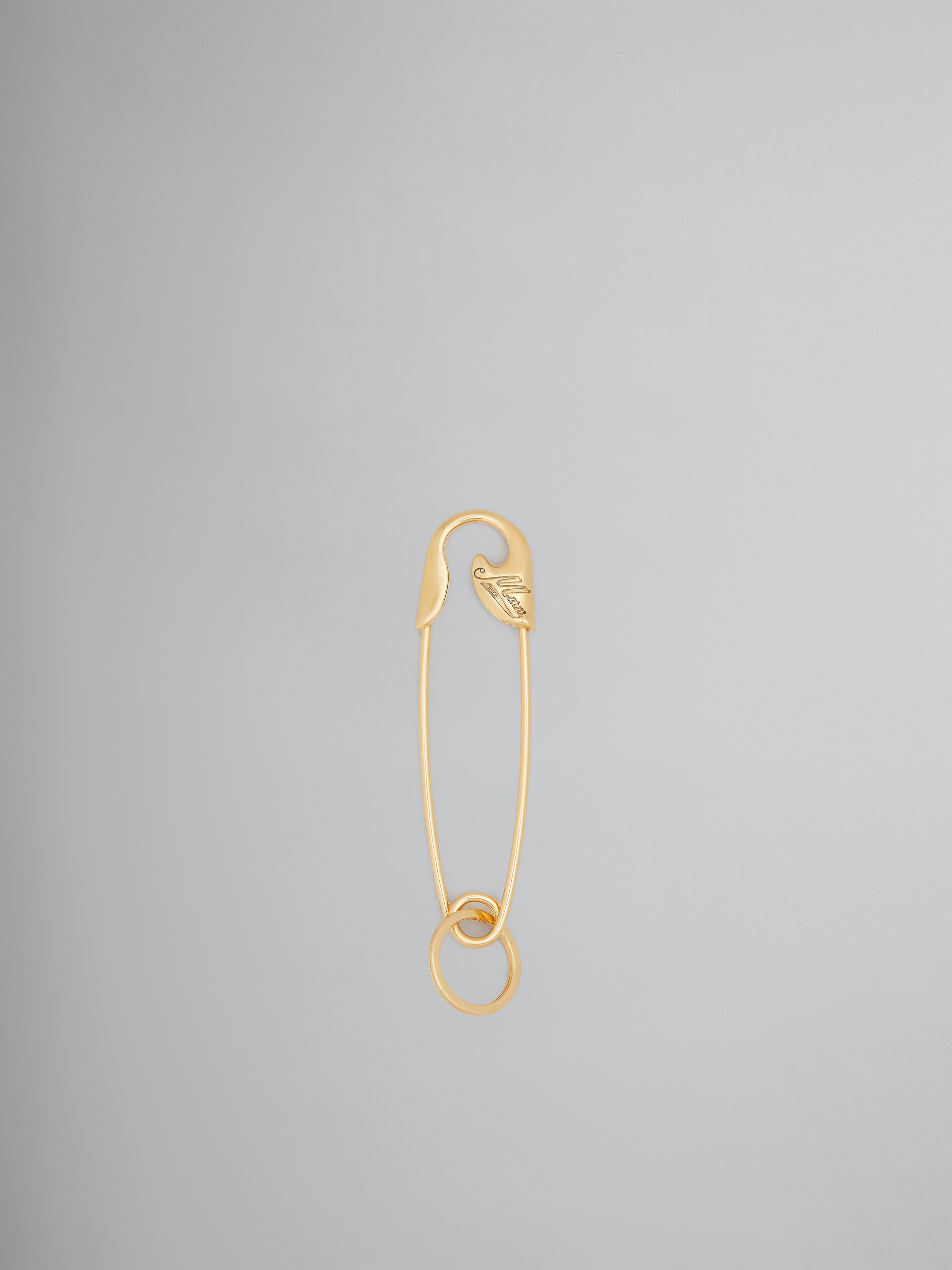 Gold brooch keyring pendant - Jewellery - Image 1