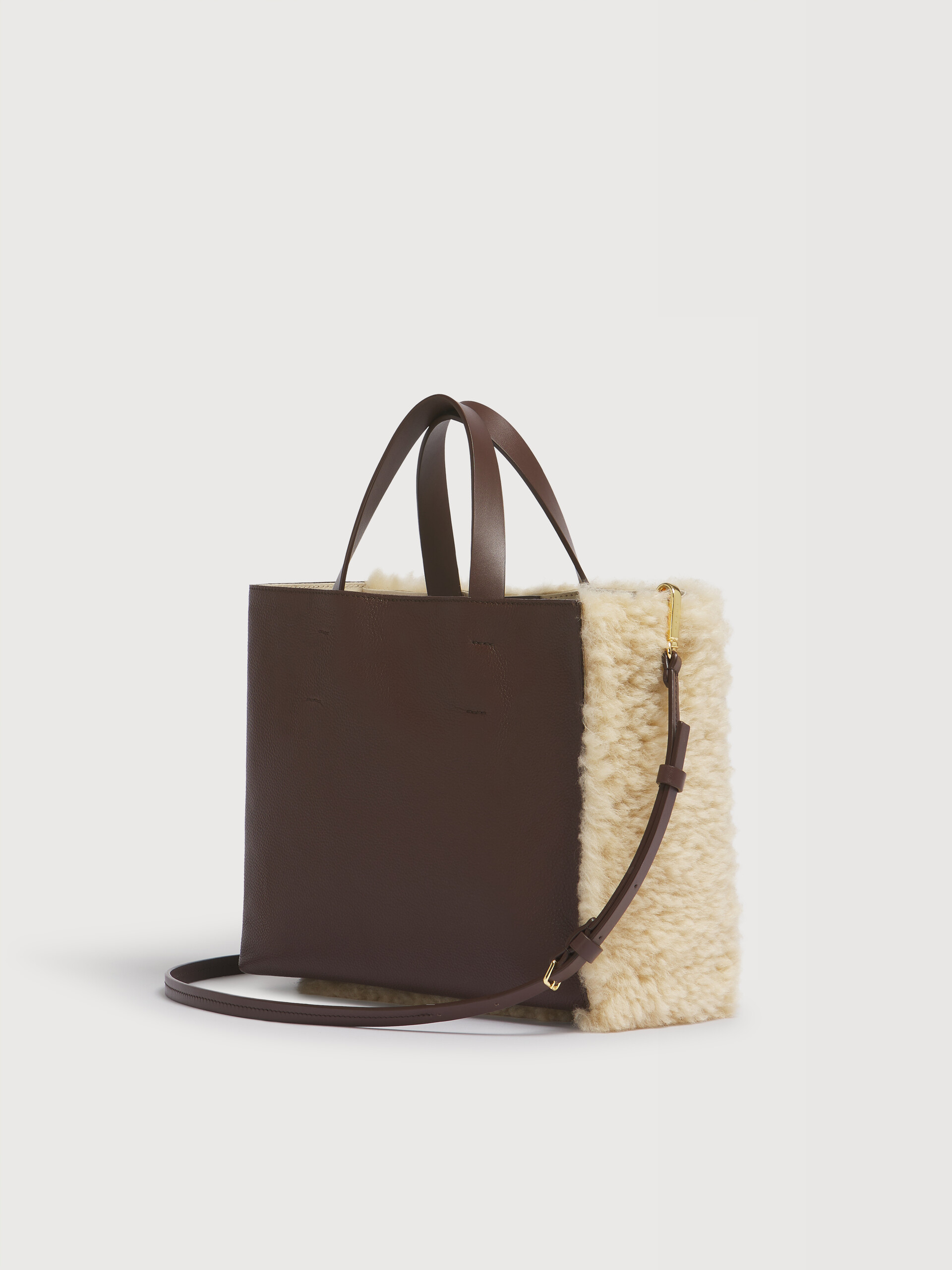 クリーム ムートン＆ブラウン レザー Museo Soft E/W バッグ - ショッピングバッグ - Image 2
